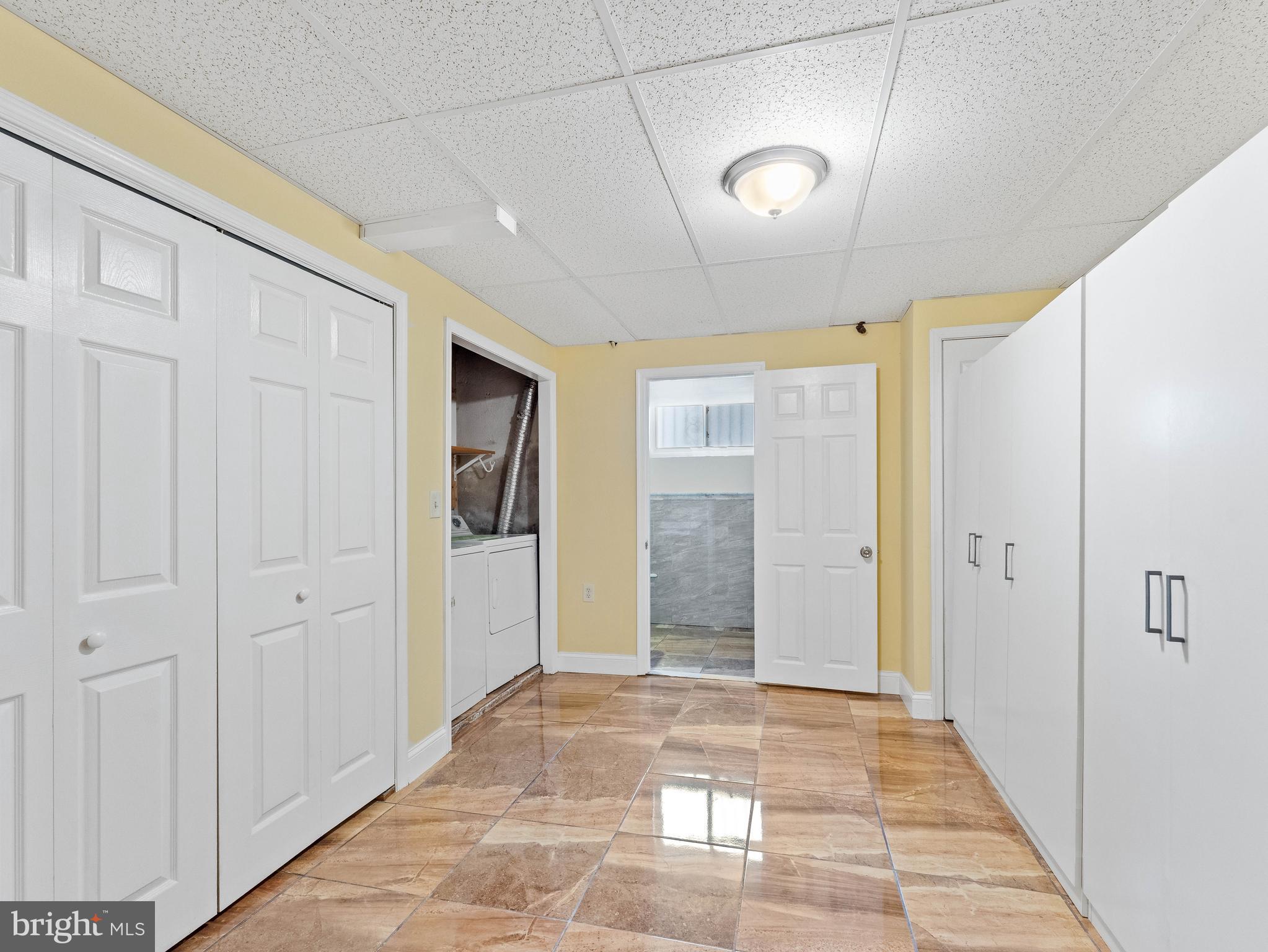 GIRARD ESTATES - Residential