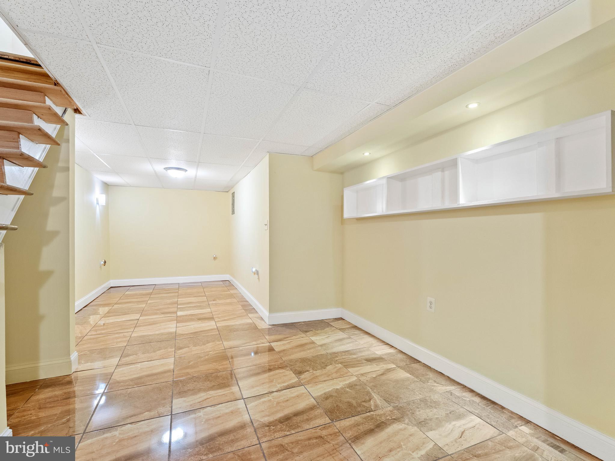 GIRARD ESTATES - Residential