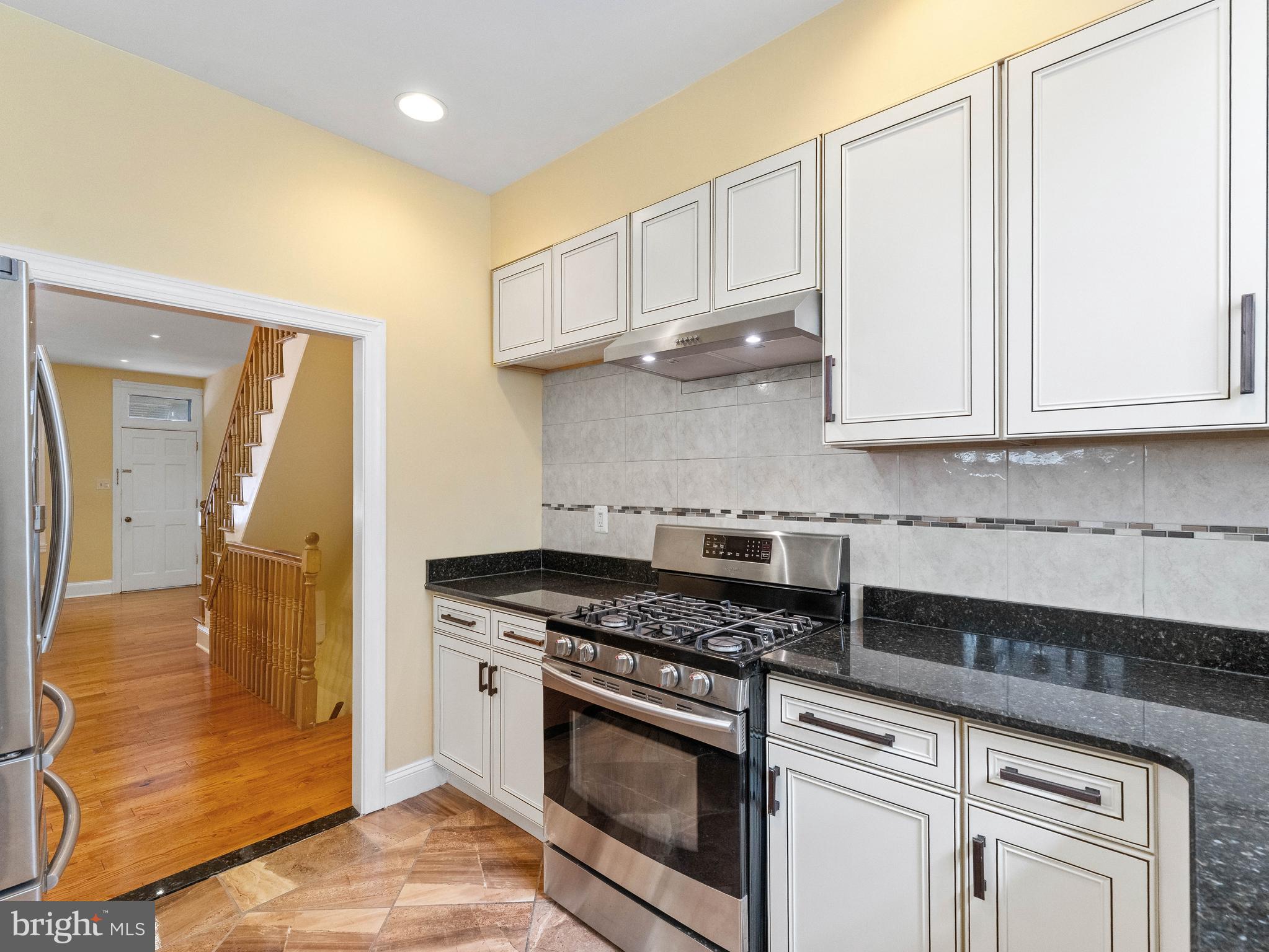 GIRARD ESTATES - Residential
