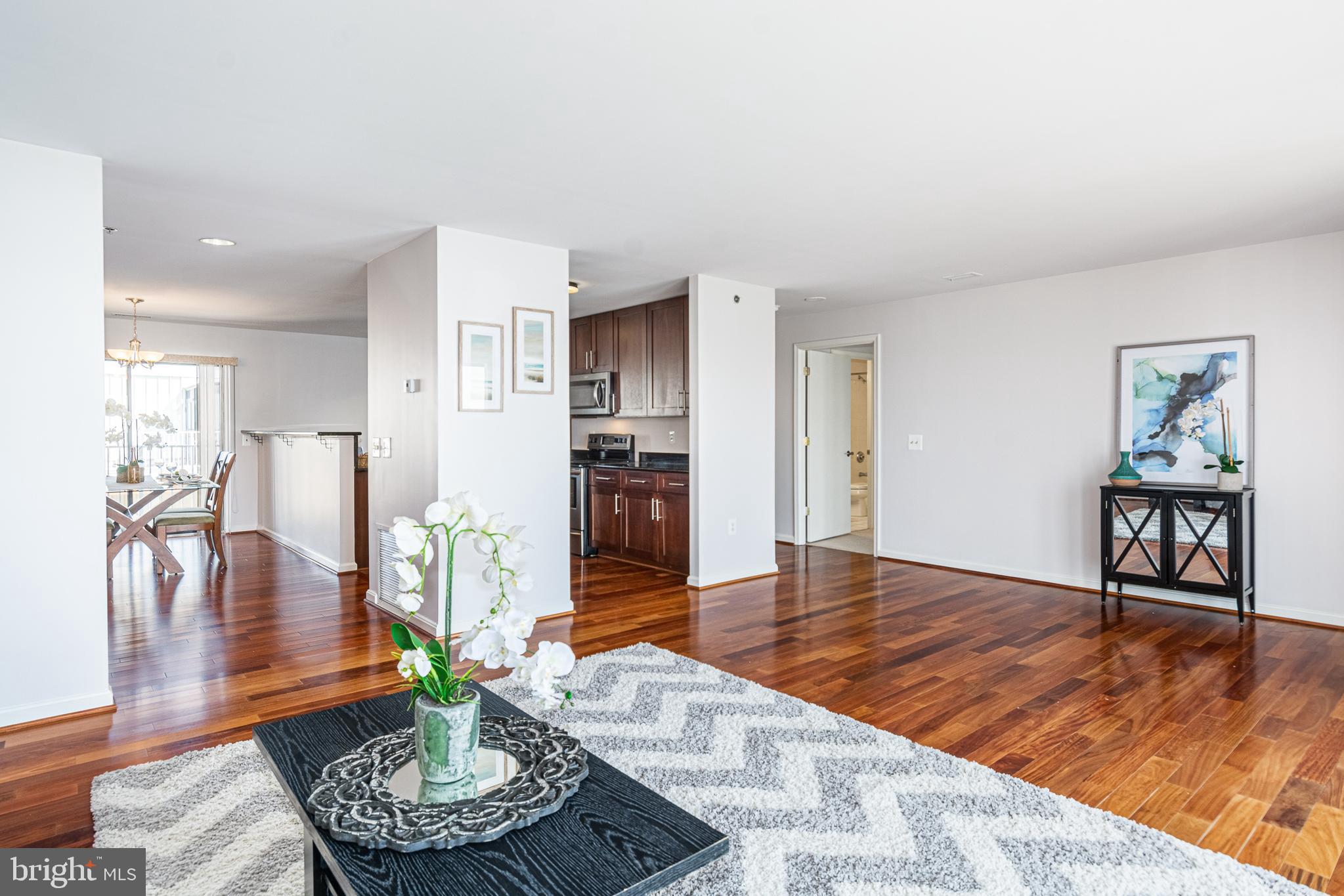 LIGHTHOUSE POINT EAST - Residential