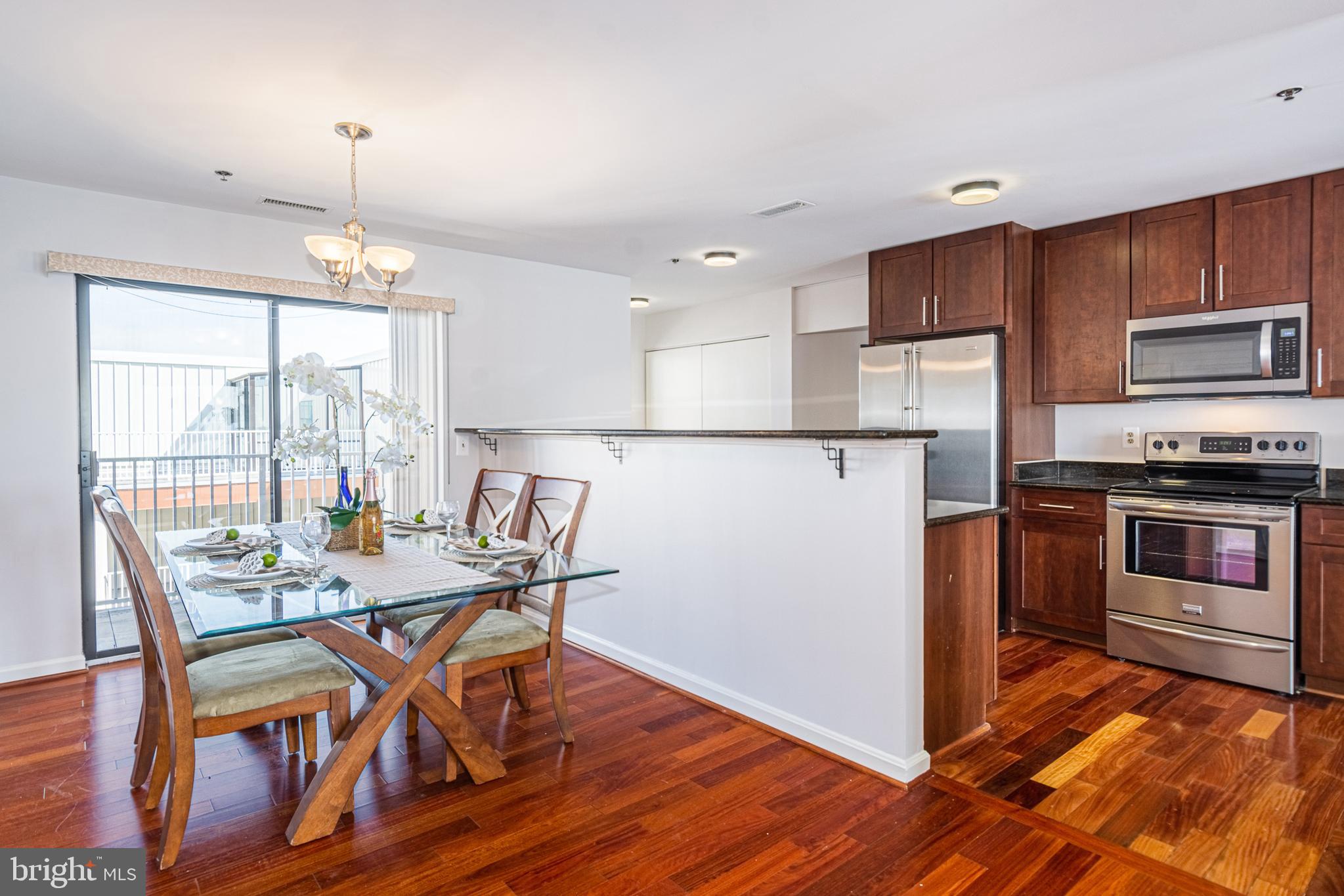 LIGHTHOUSE POINT EAST - Residential