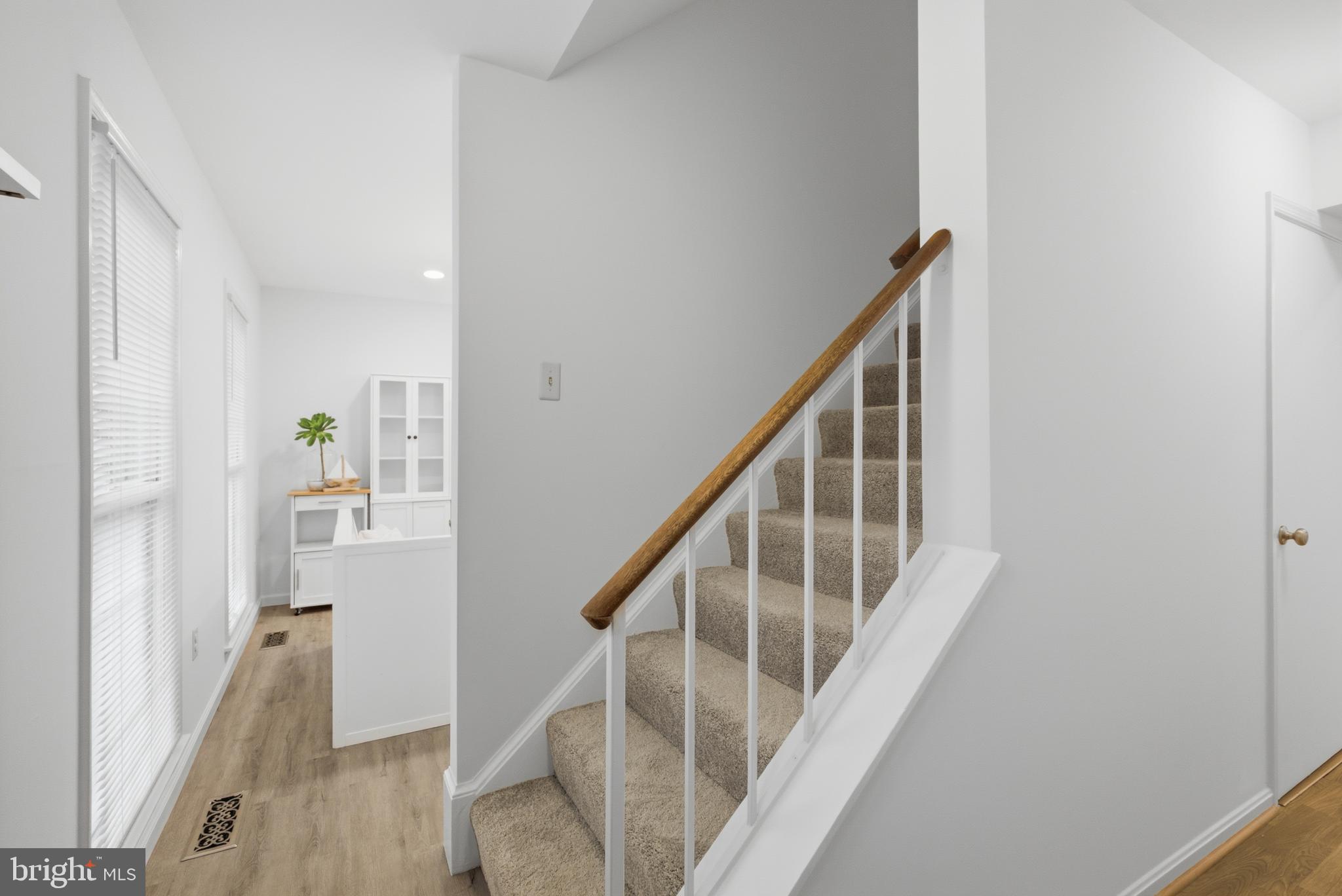 COUNTRY CREEK - Residential