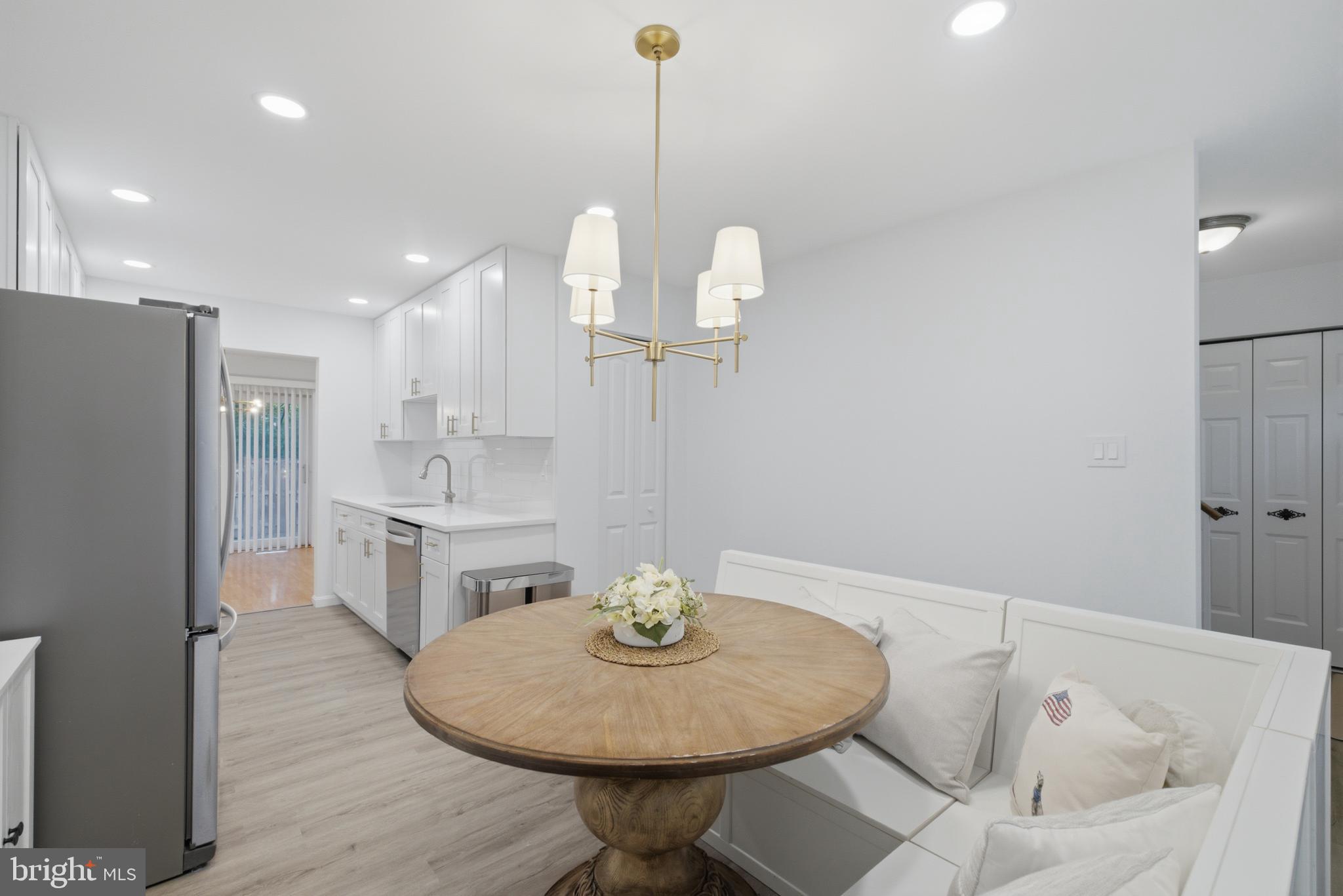 COUNTRY CREEK - Residential