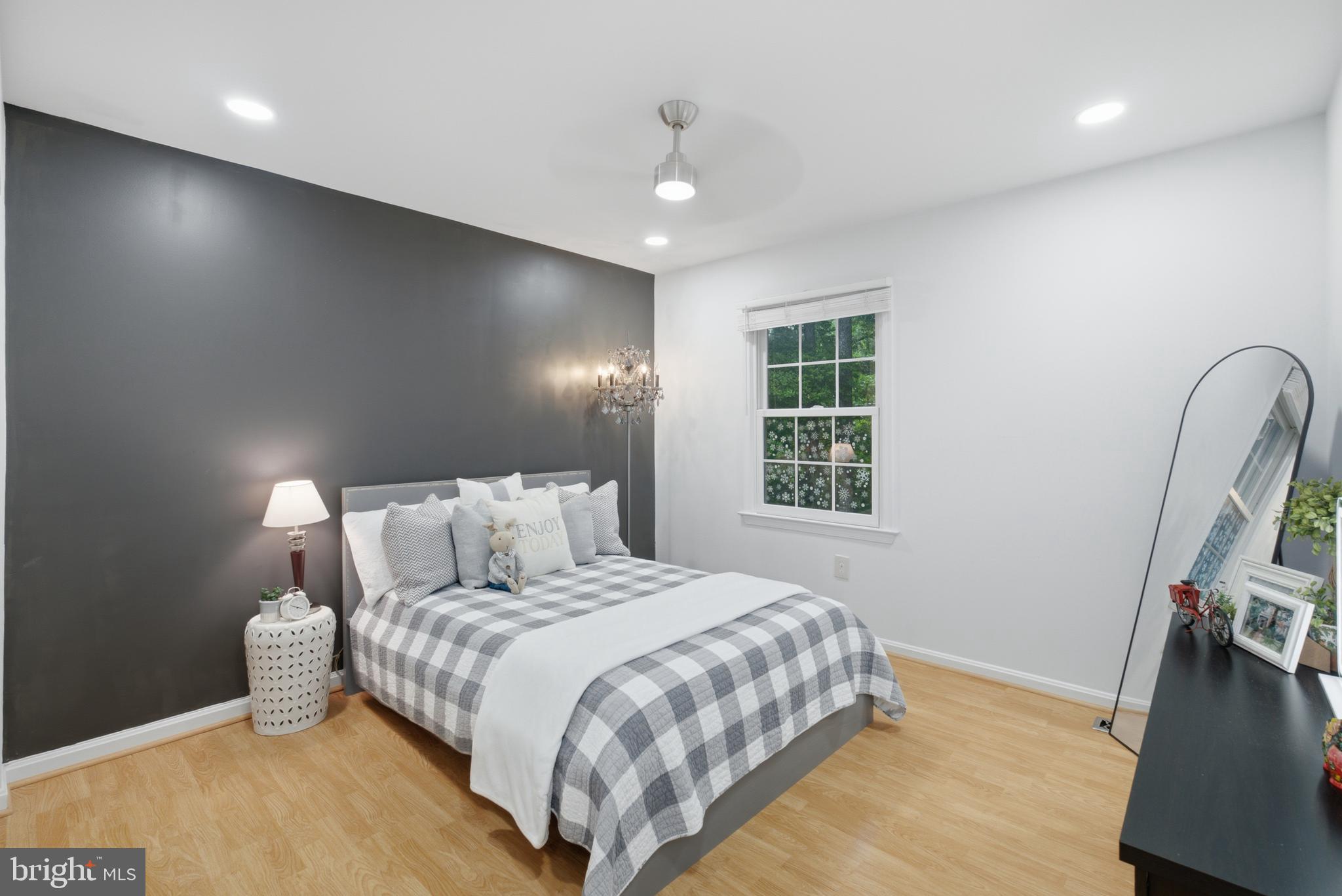 COUNTRY CREEK - Residential