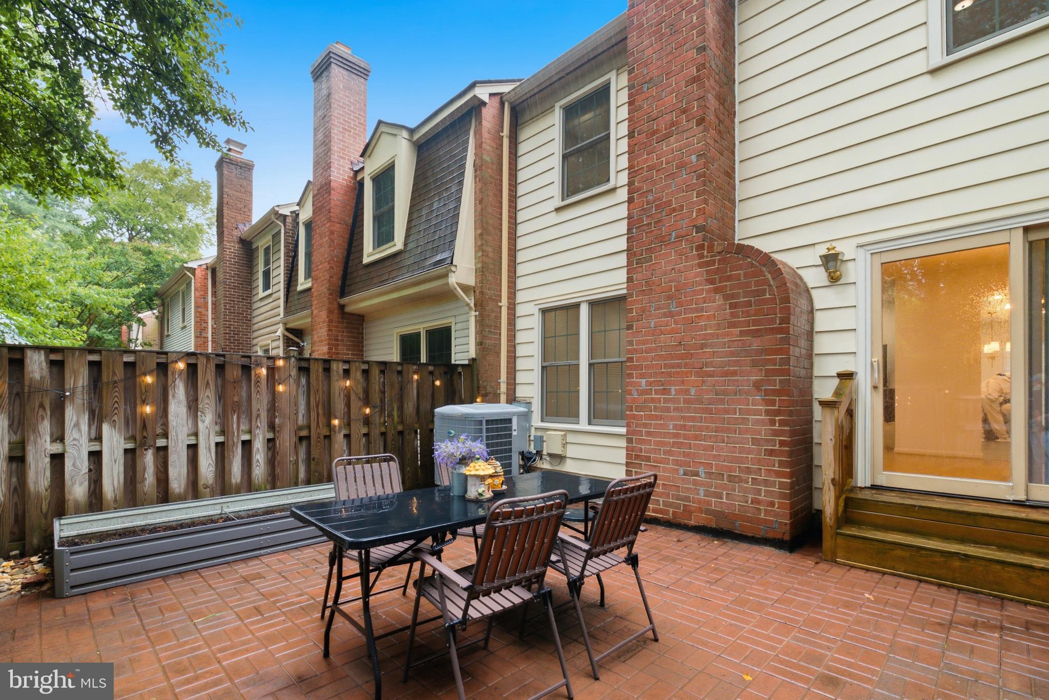 COUNTRY CREEK - Residential
