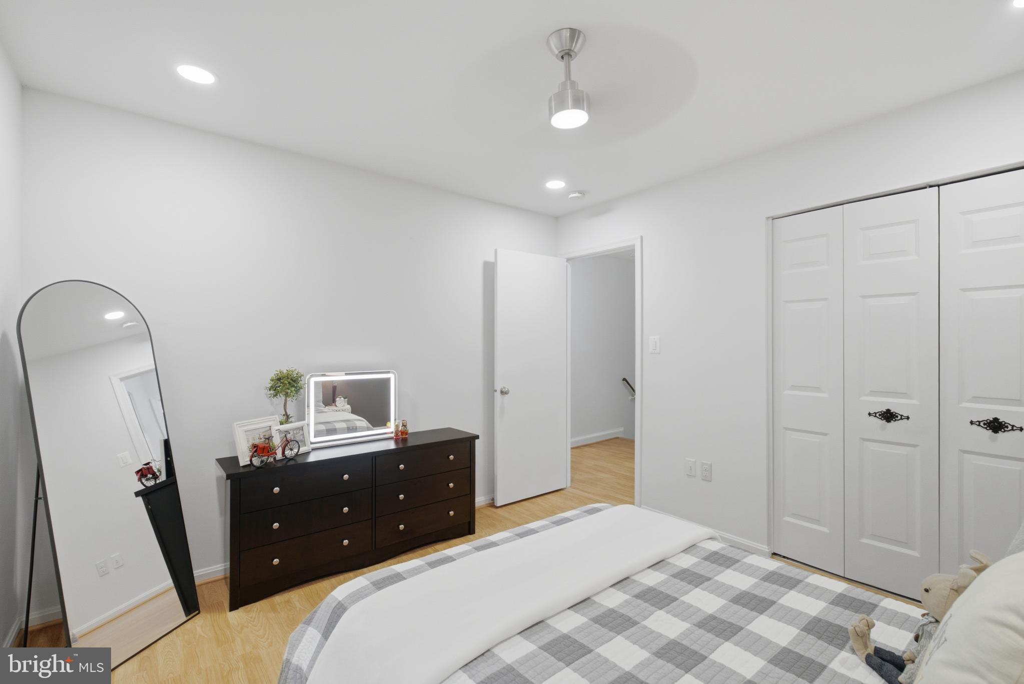 COUNTRY CREEK - Residential