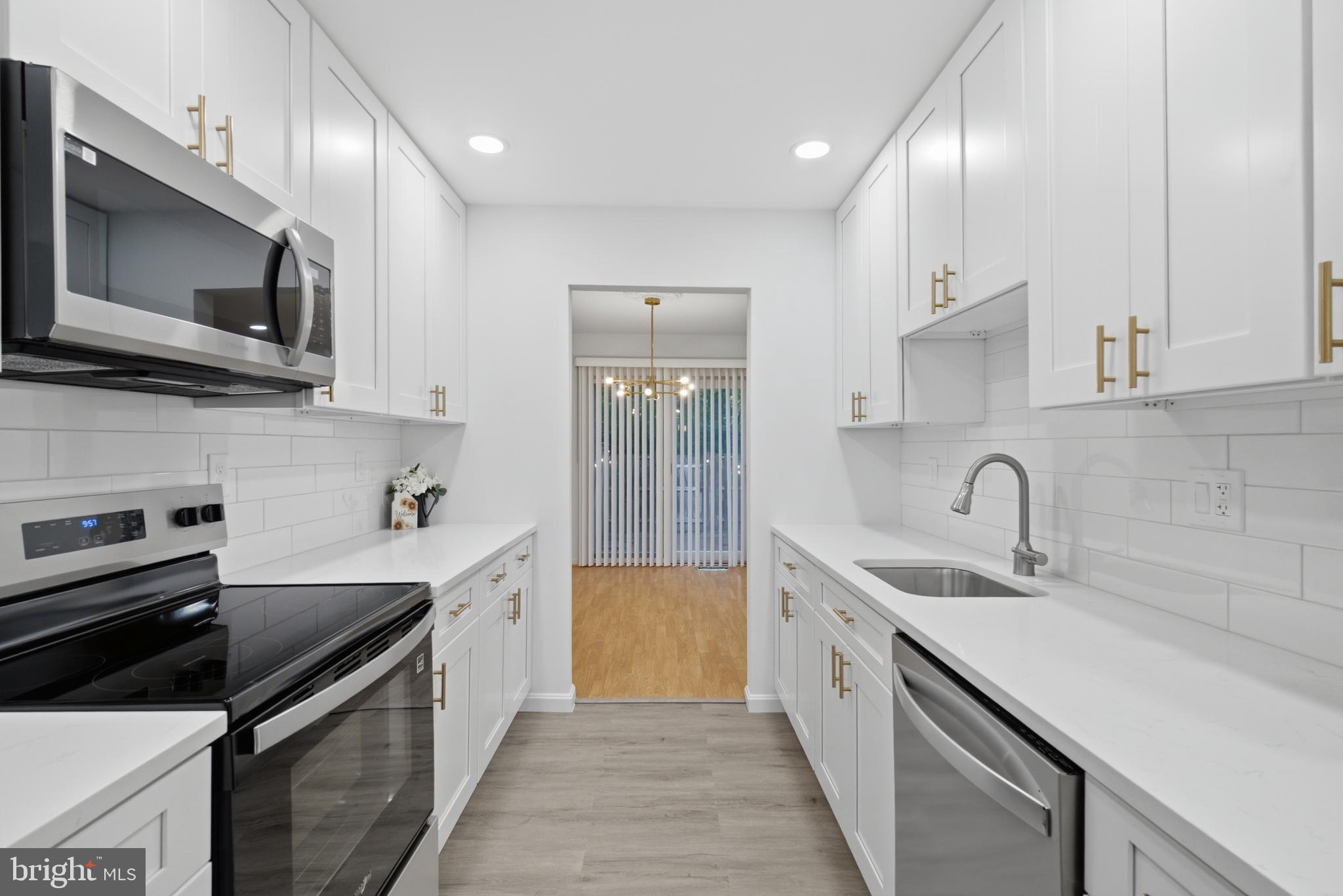 COUNTRY CREEK - Residential