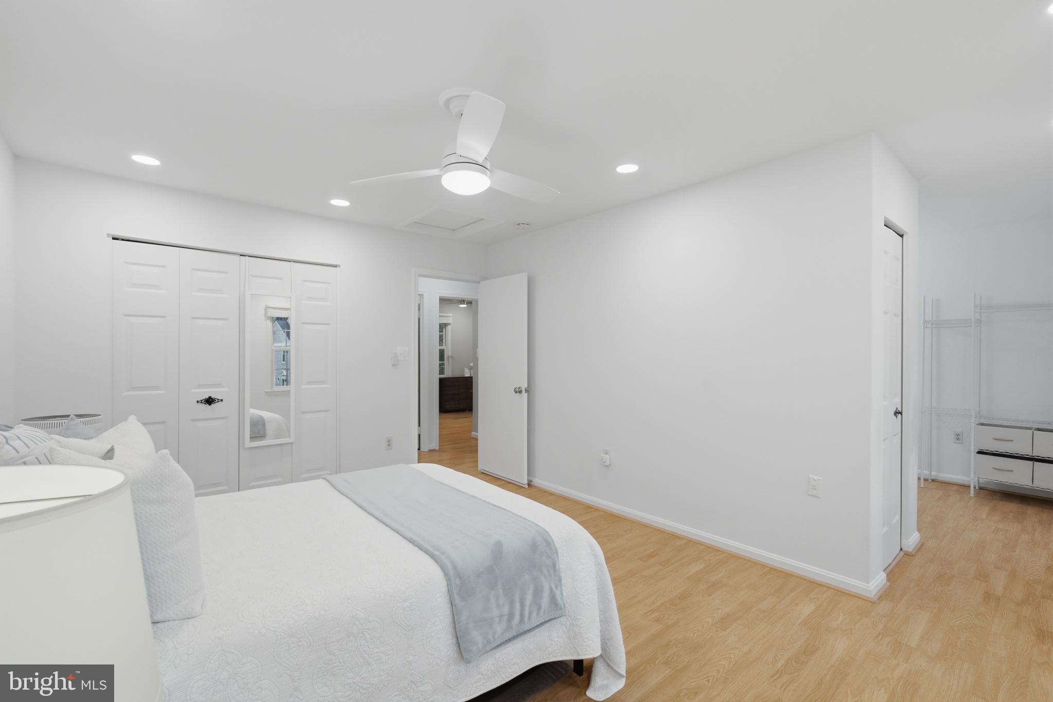 COUNTRY CREEK - Residential
