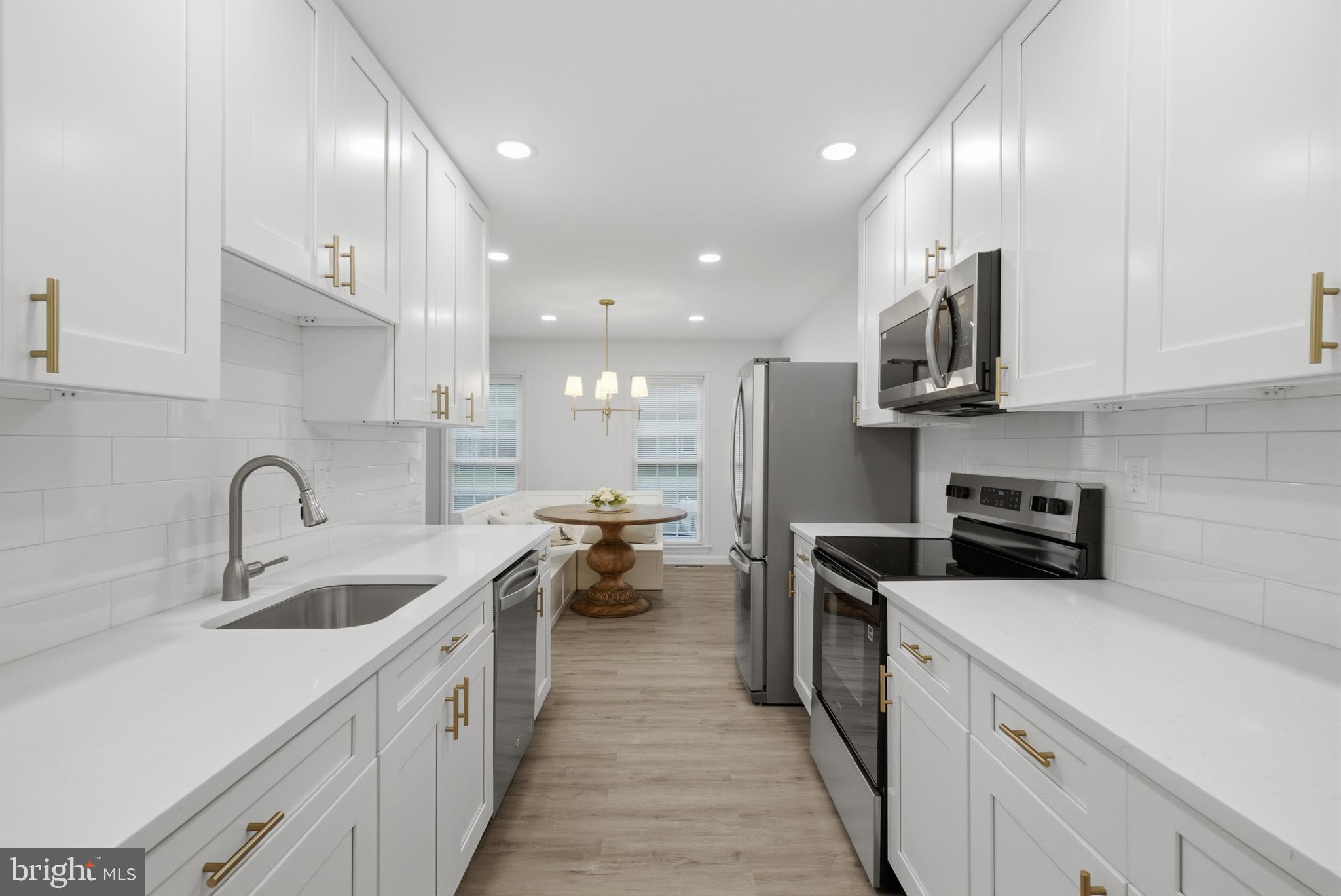 COUNTRY CREEK - Residential