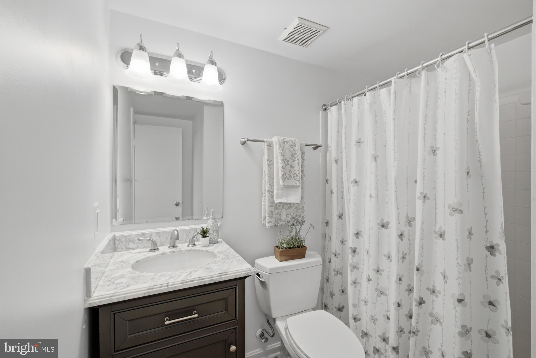 COUNTRY CREEK - Residential