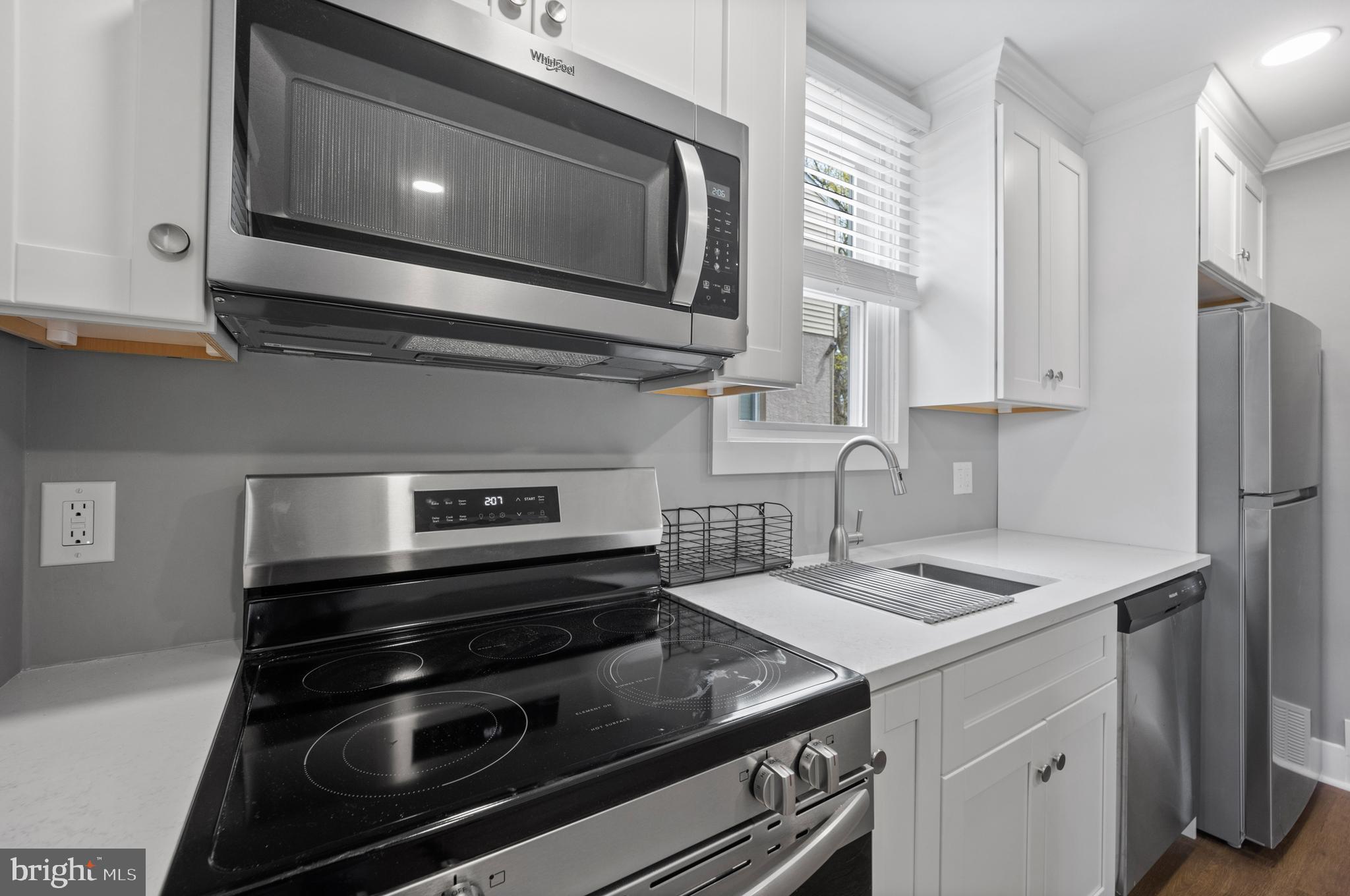 GLENSIDE - Residential Lease