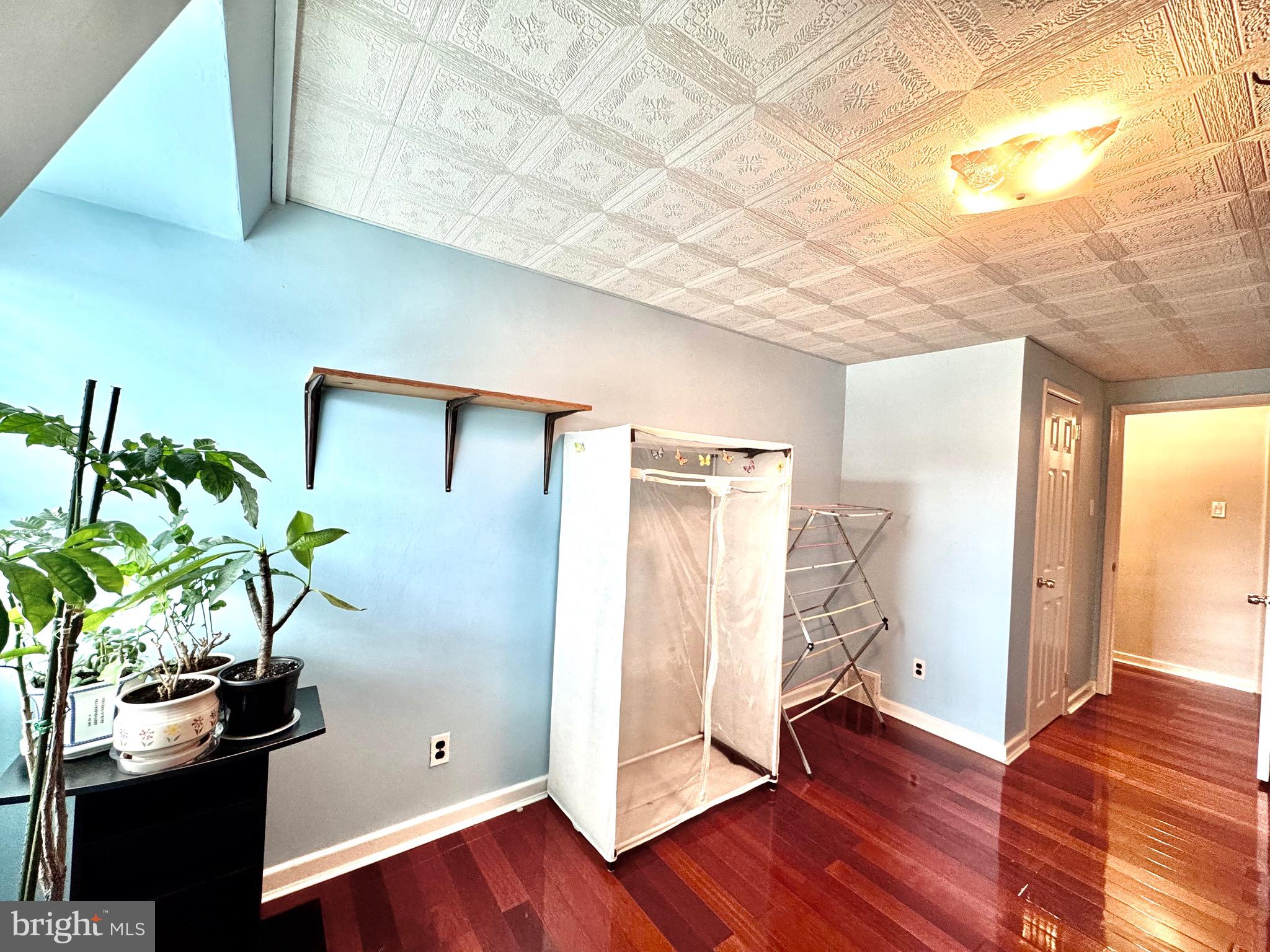 PHILADELPHIA (NORTHEAST) - Residential