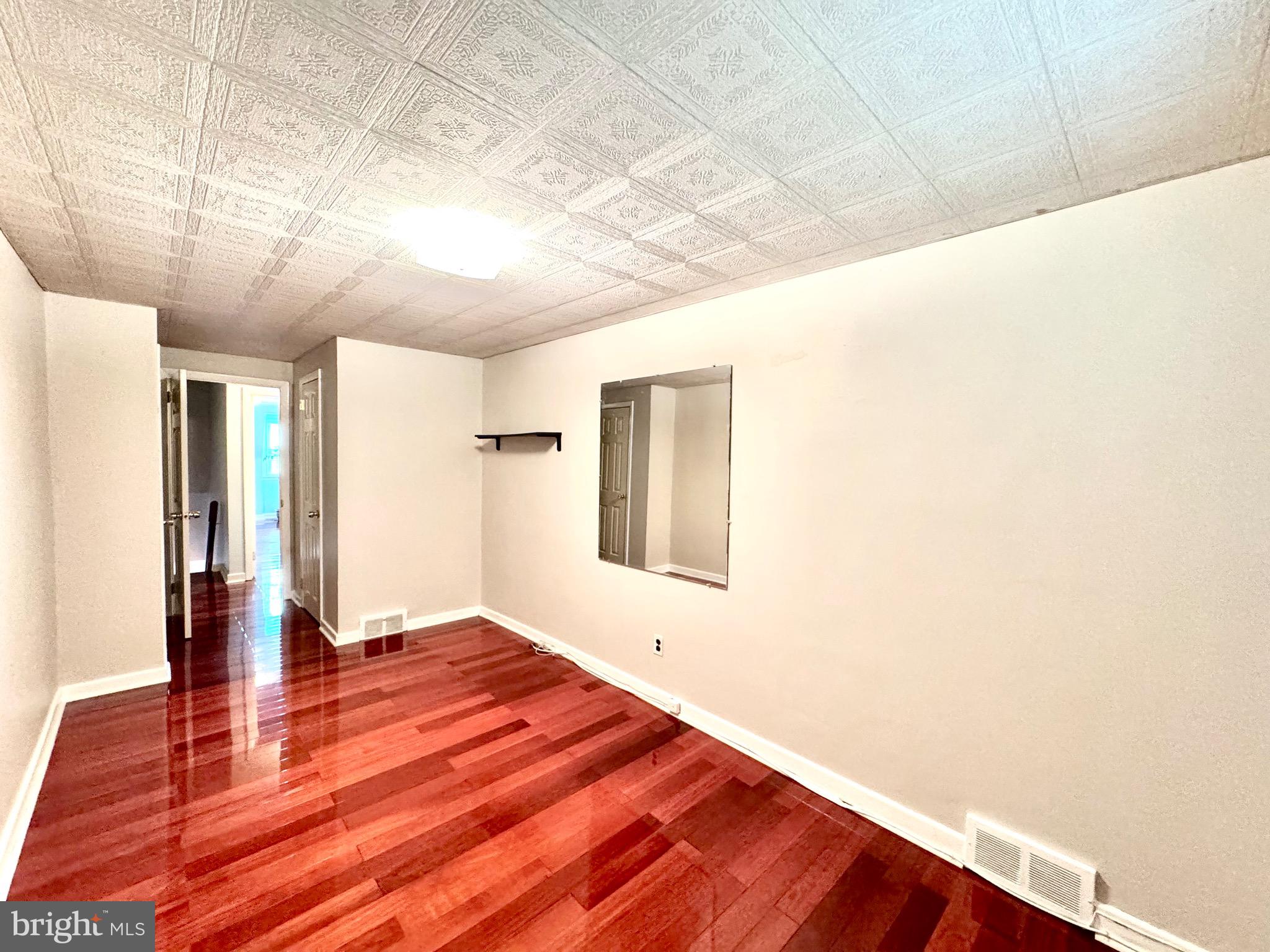 PHILADELPHIA (NORTHEAST) - Residential