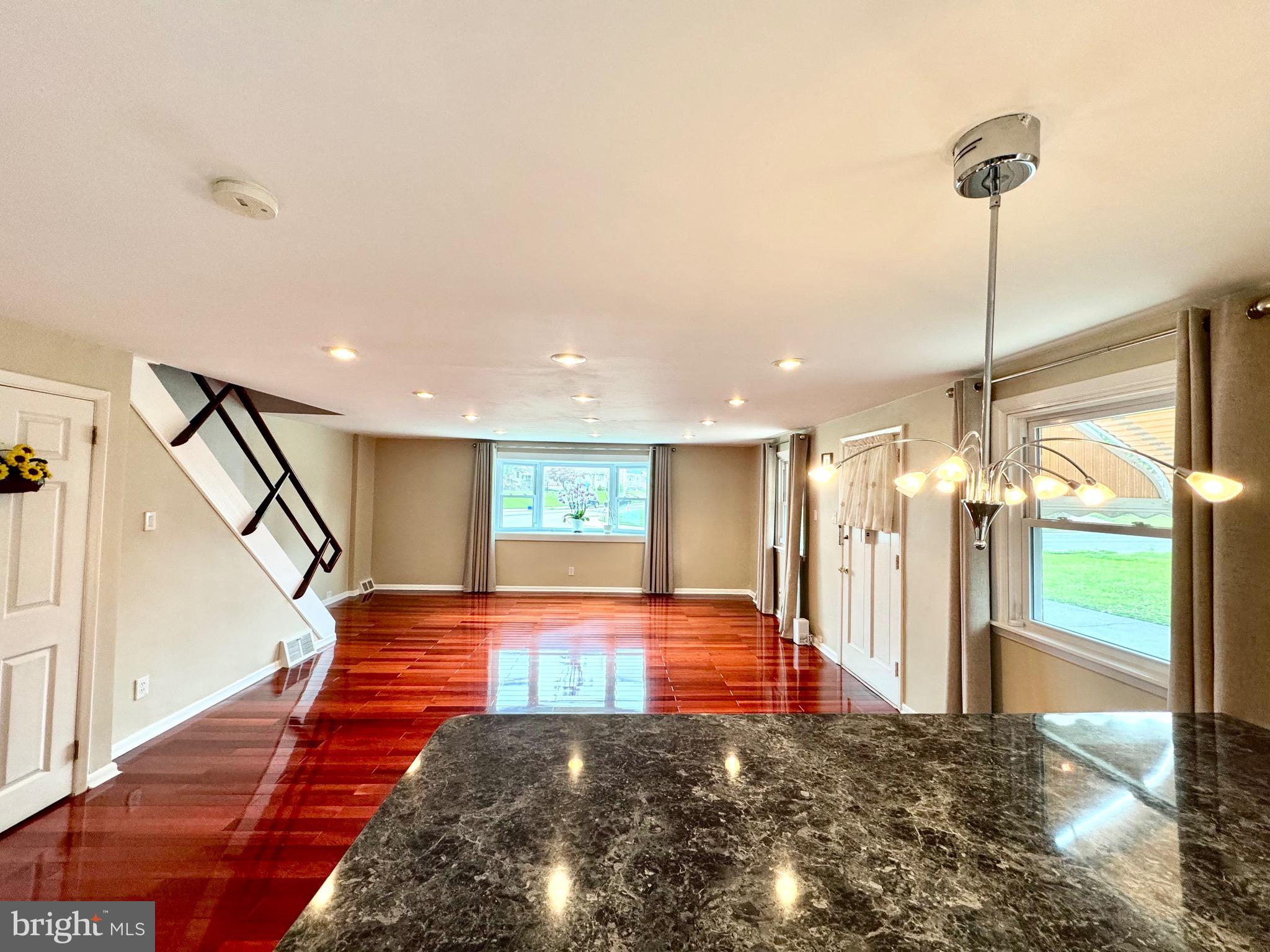 PHILADELPHIA (NORTHEAST) - Residential
