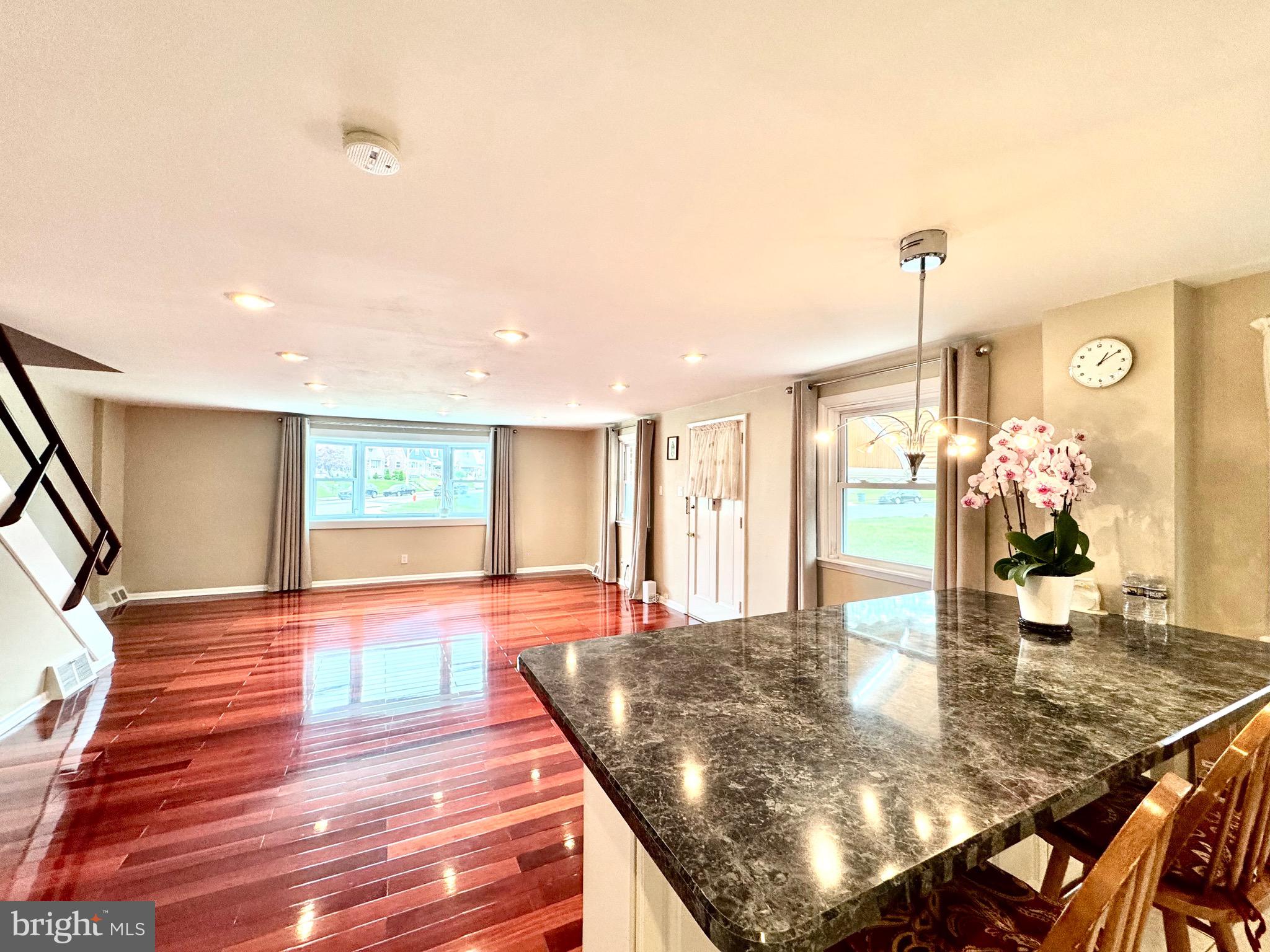 PHILADELPHIA (NORTHEAST) - Residential