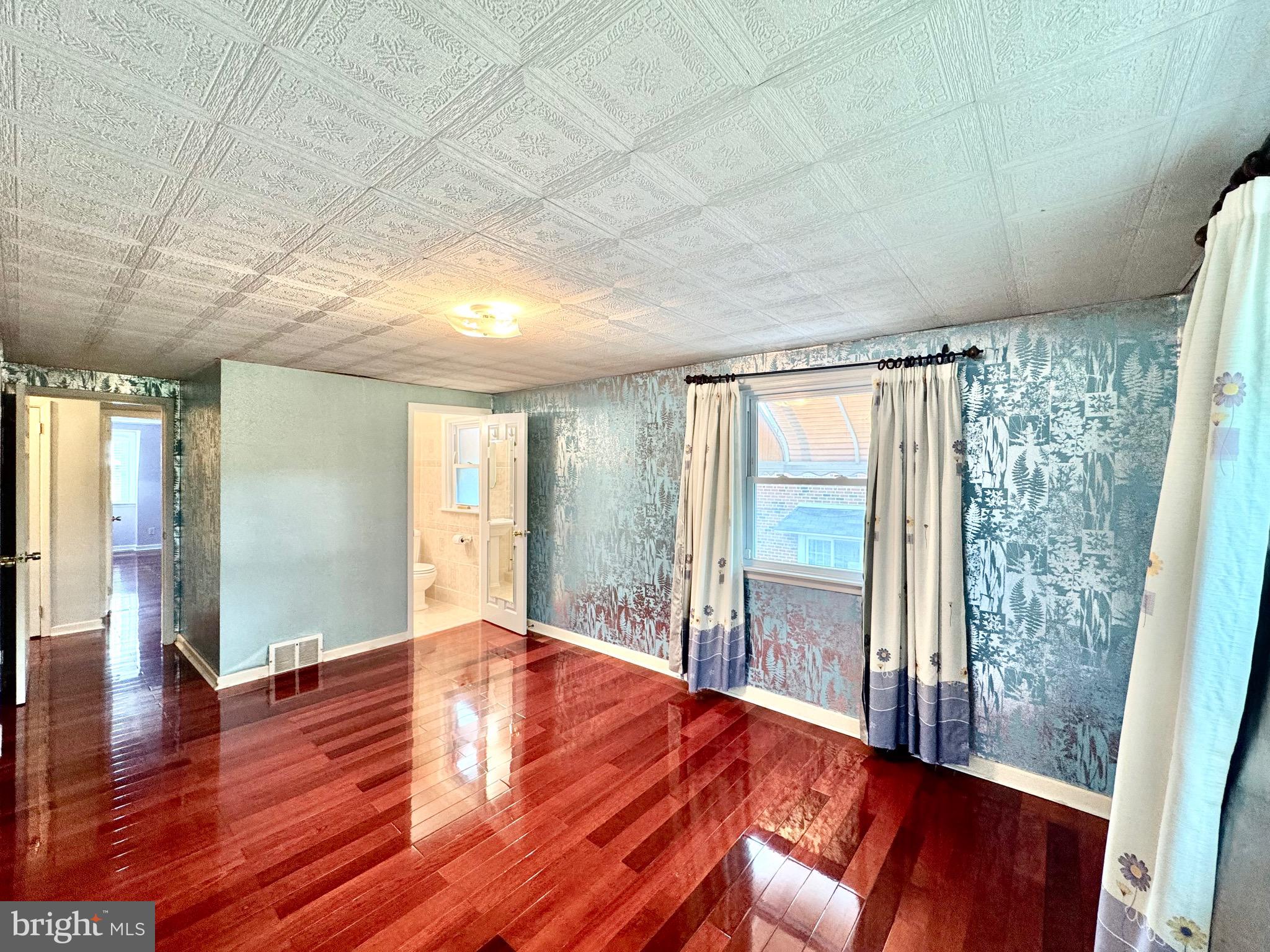 PHILADELPHIA (NORTHEAST) - Residential