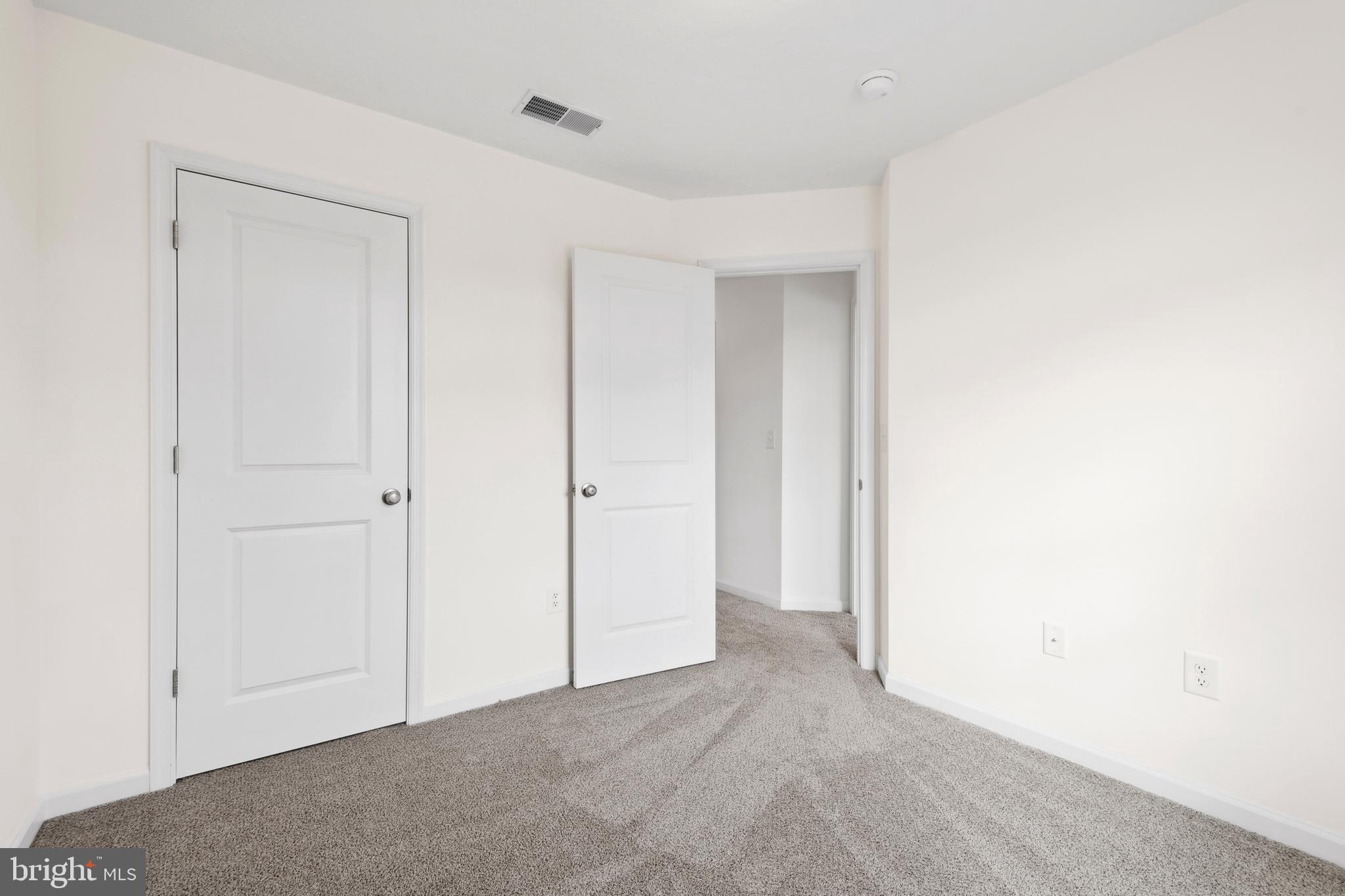 KINGS COURT AT BROWNSTONE - Residential