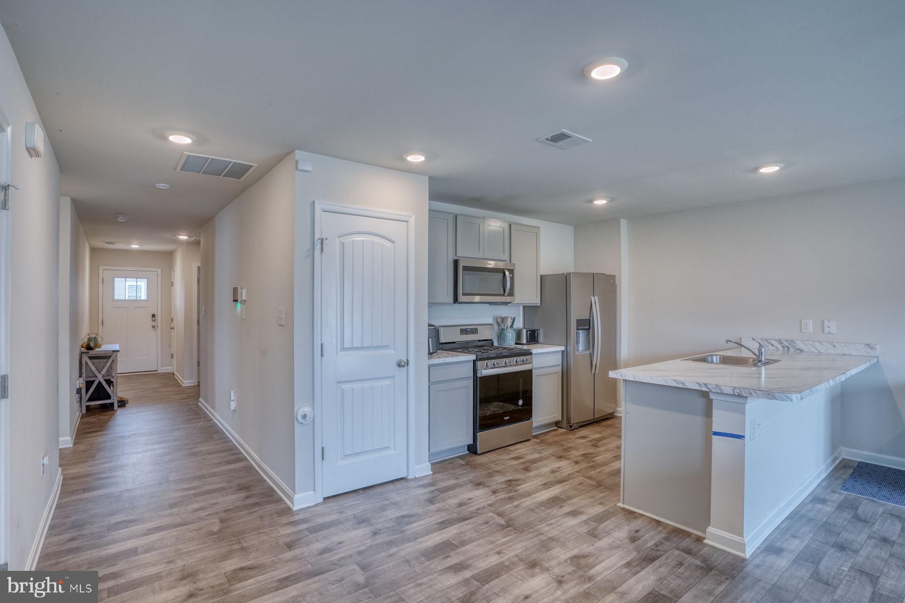 TIDBURY CROSSING - Residential