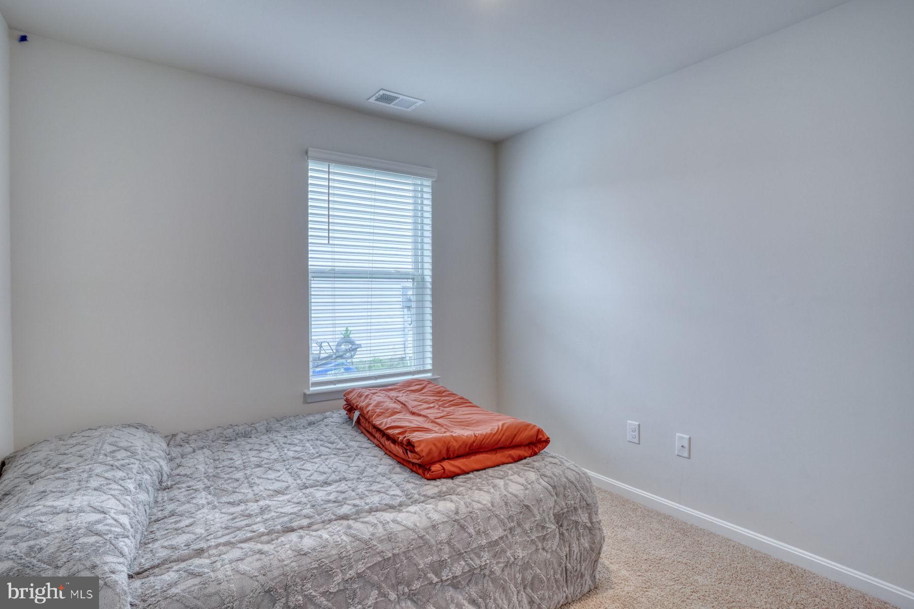 TIDBURY CROSSING - Residential