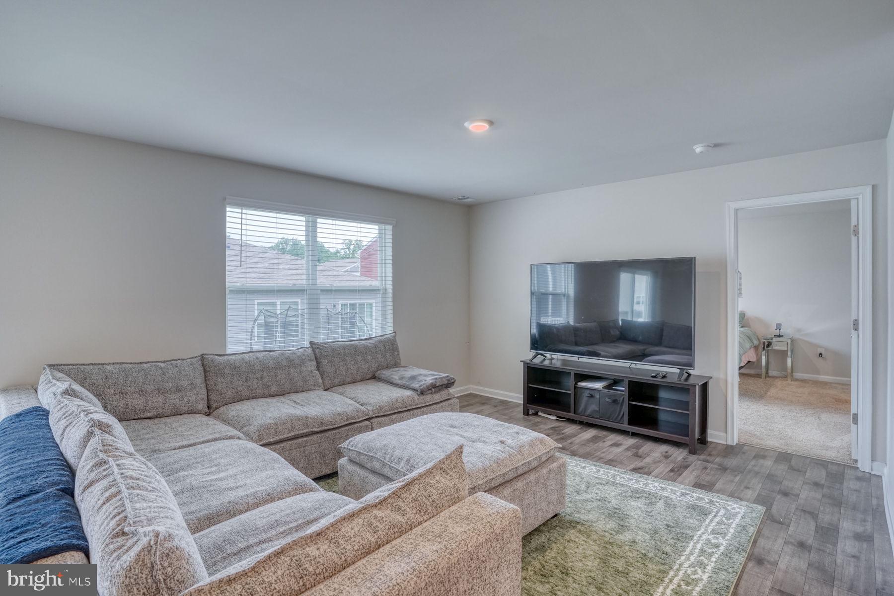 TIDBURY CROSSING - Residential