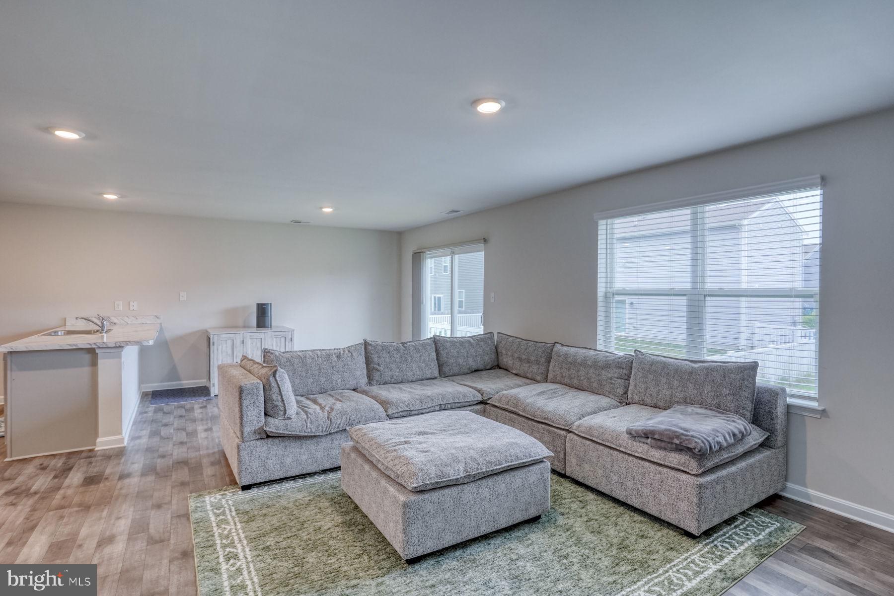 TIDBURY CROSSING - Residential