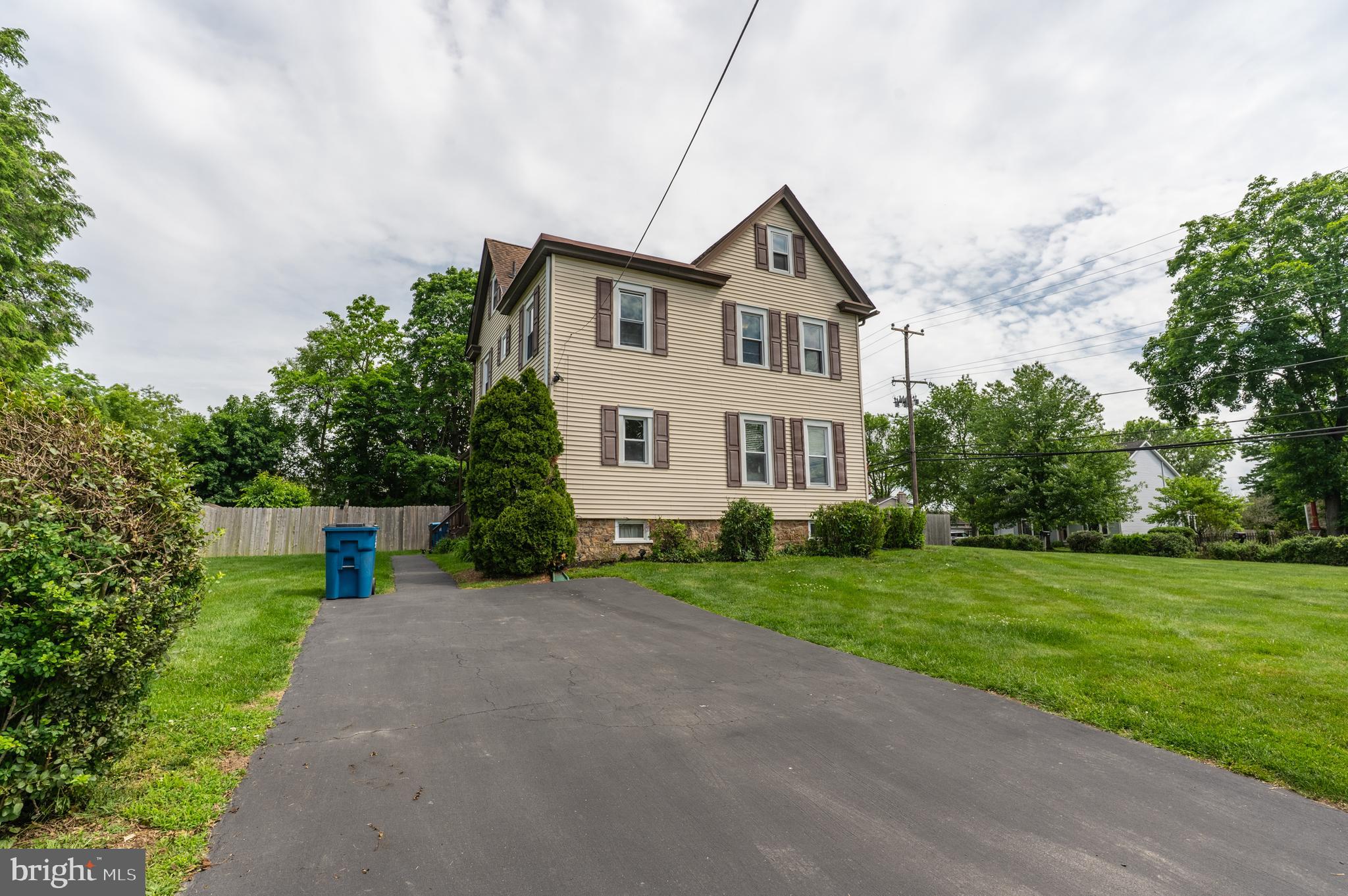AMBLER HOUSE - Residential