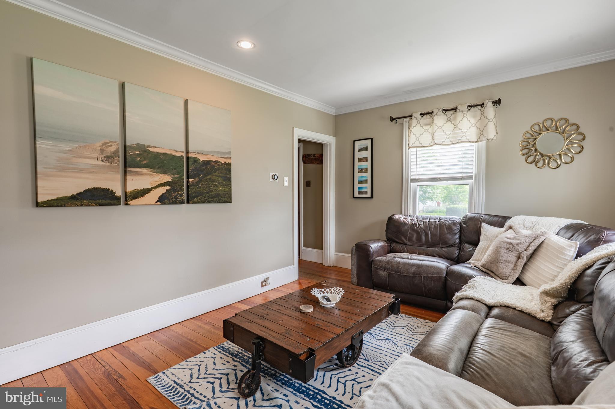 AMBLER HOUSE - Residential