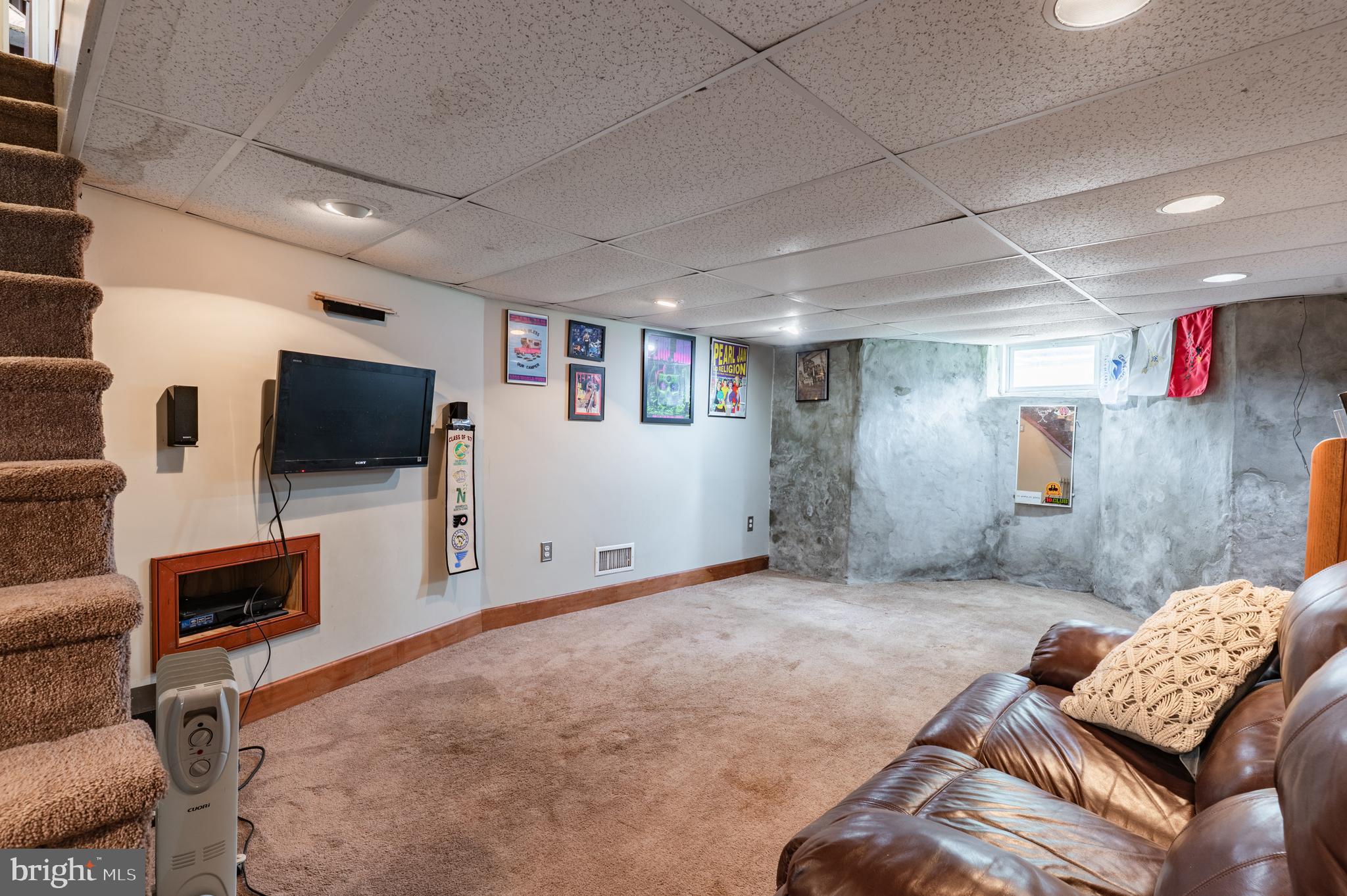 AMBLER HOUSE - Residential
