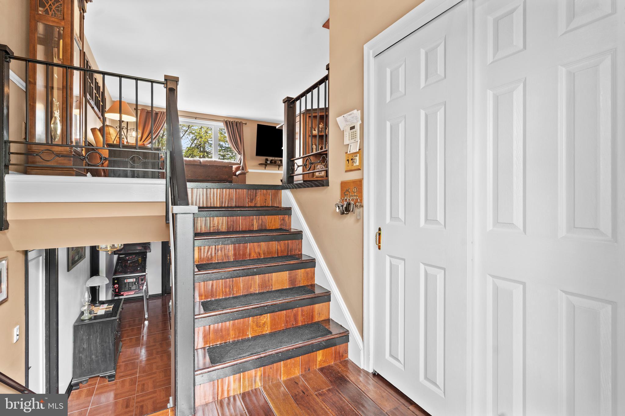 HILLCREST FARMS - Residential