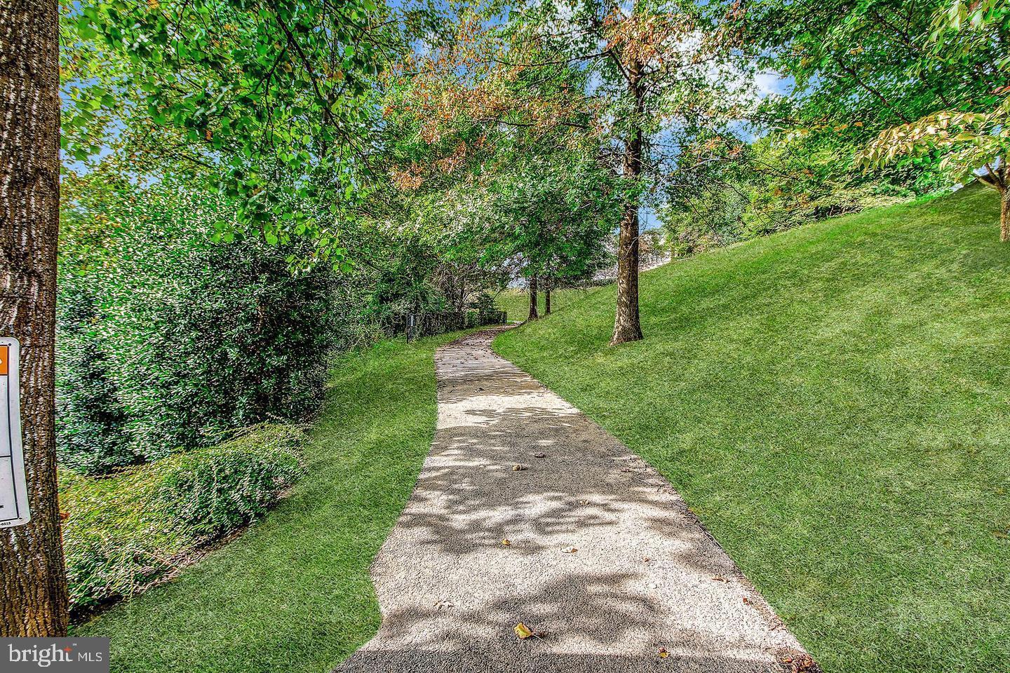 STONE LAKE - Residential