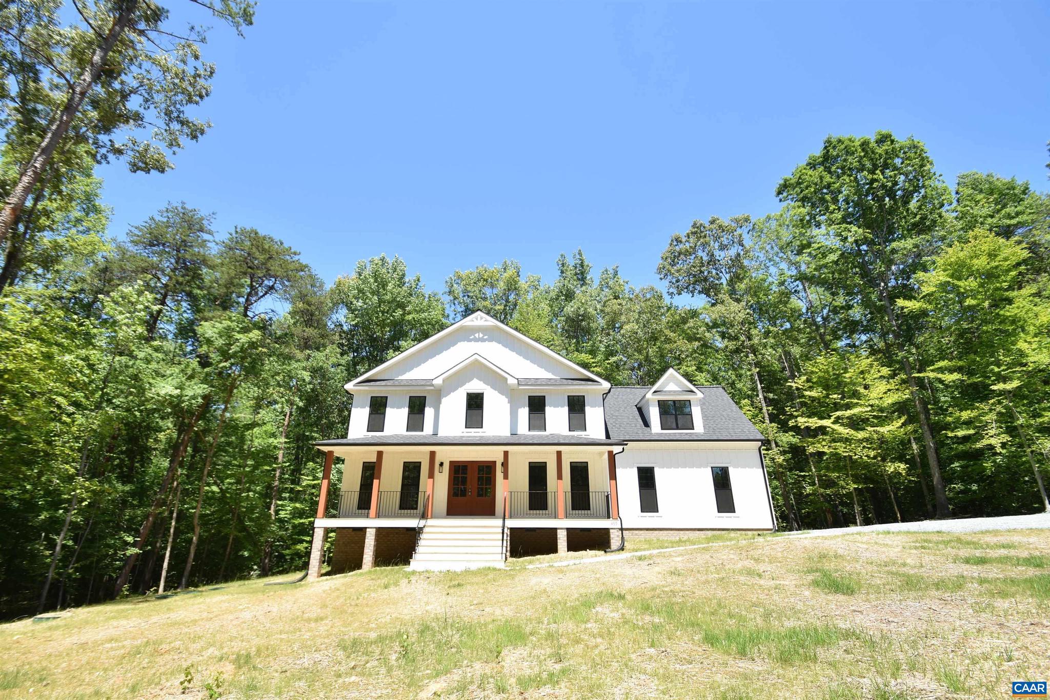 HUNTERS LAKE - Residential