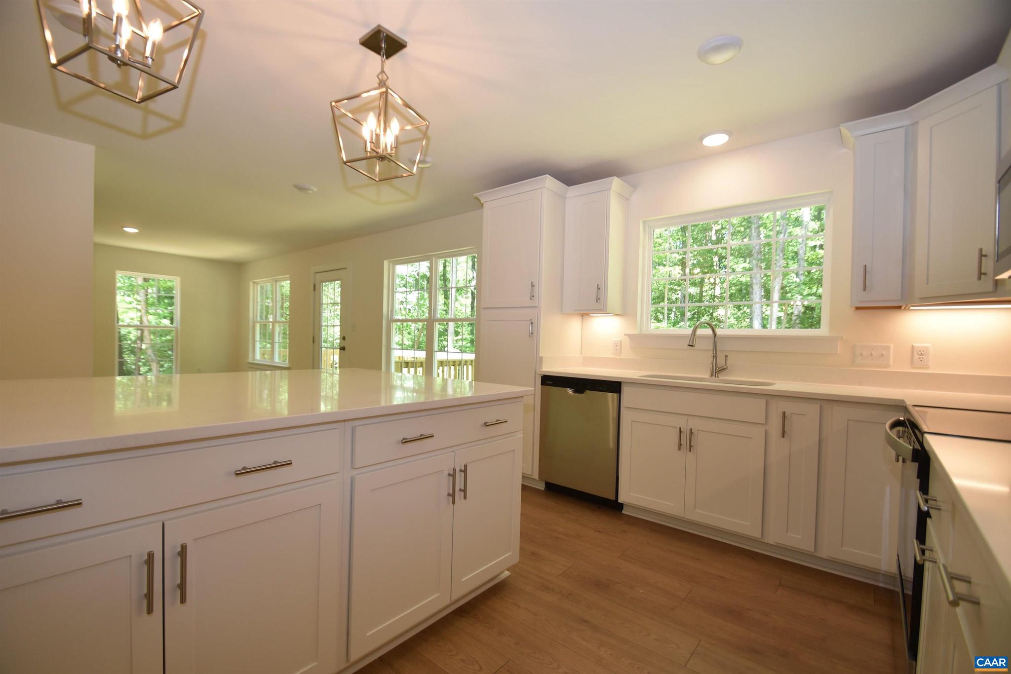 HUNTERS LAKE - Residential