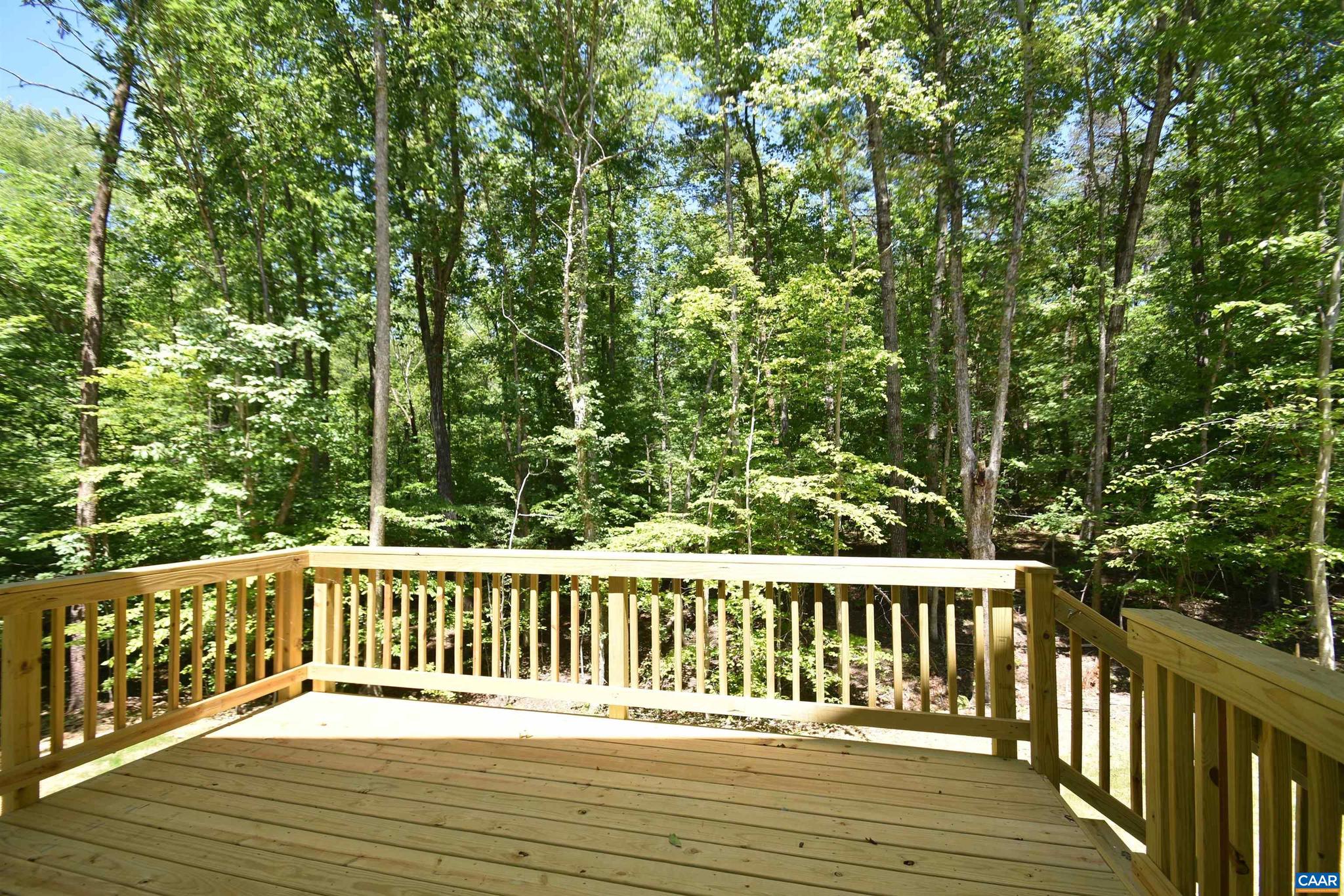 HUNTERS LAKE - Residential