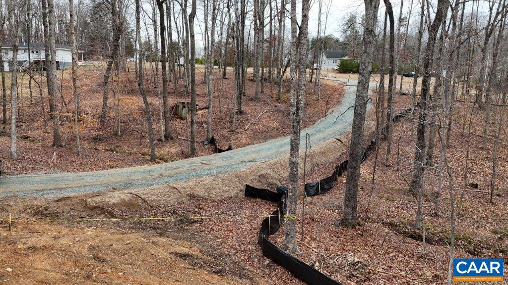 HUNTERS LAKE - Residential