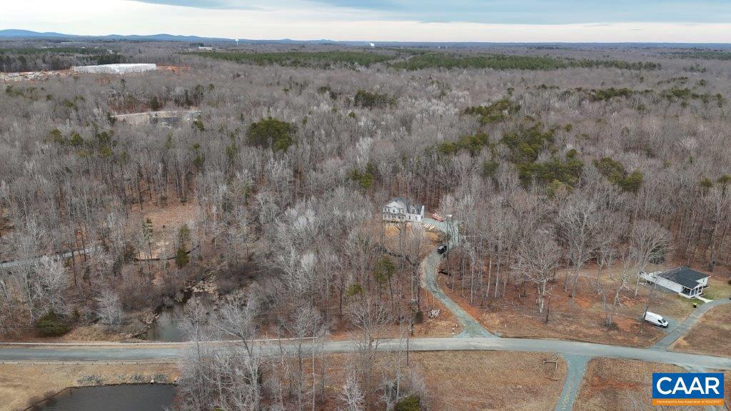 HUNTERS LAKE - Residential