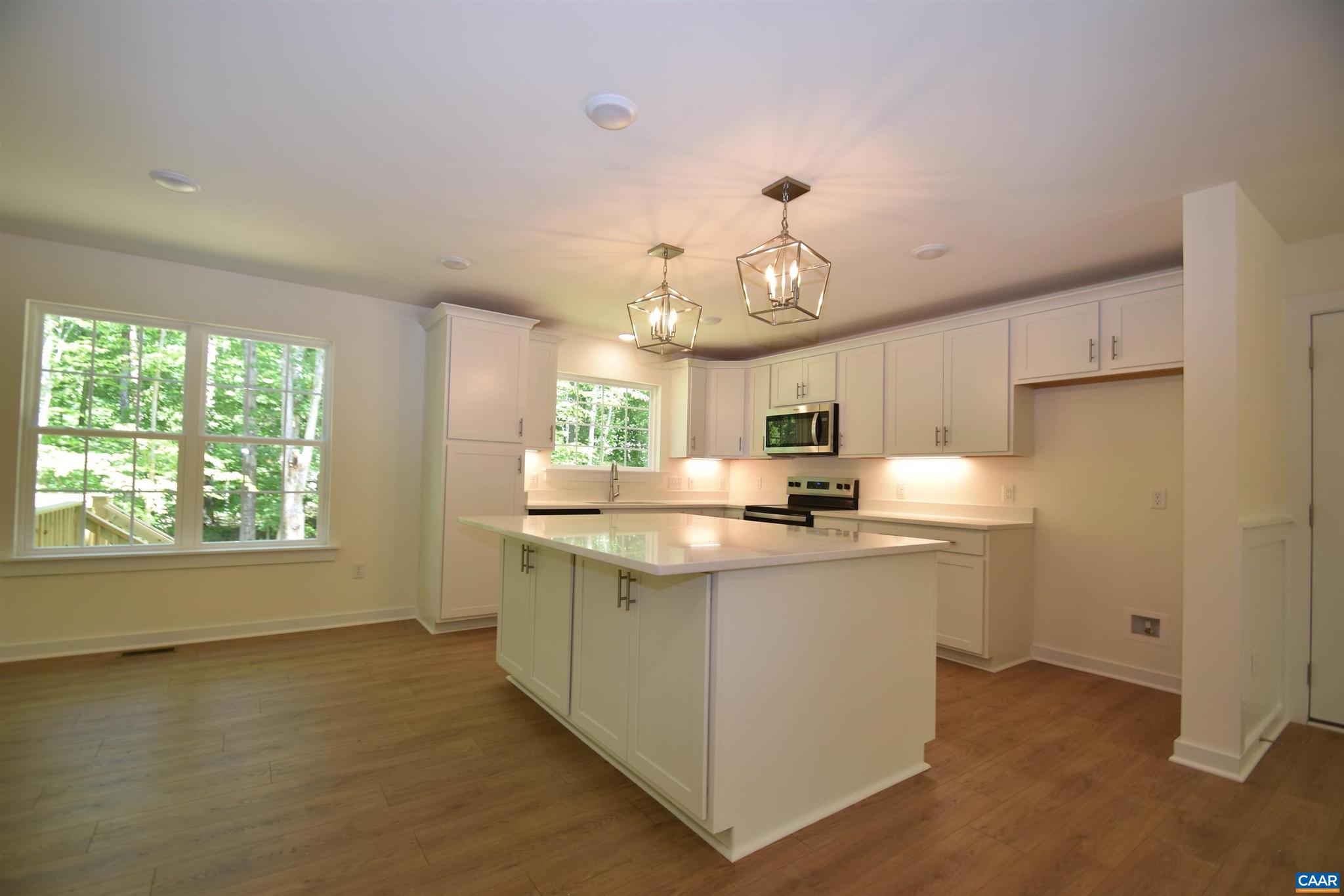 HUNTERS LAKE - Residential
