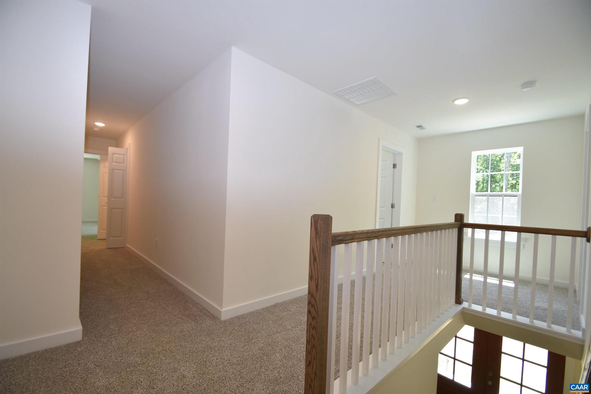 HUNTERS LAKE - Residential