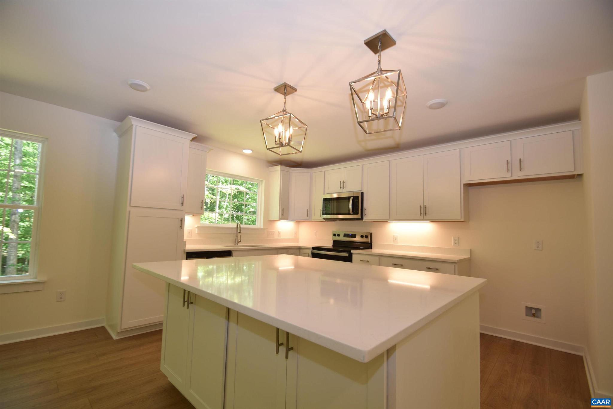 HUNTERS LAKE - Residential