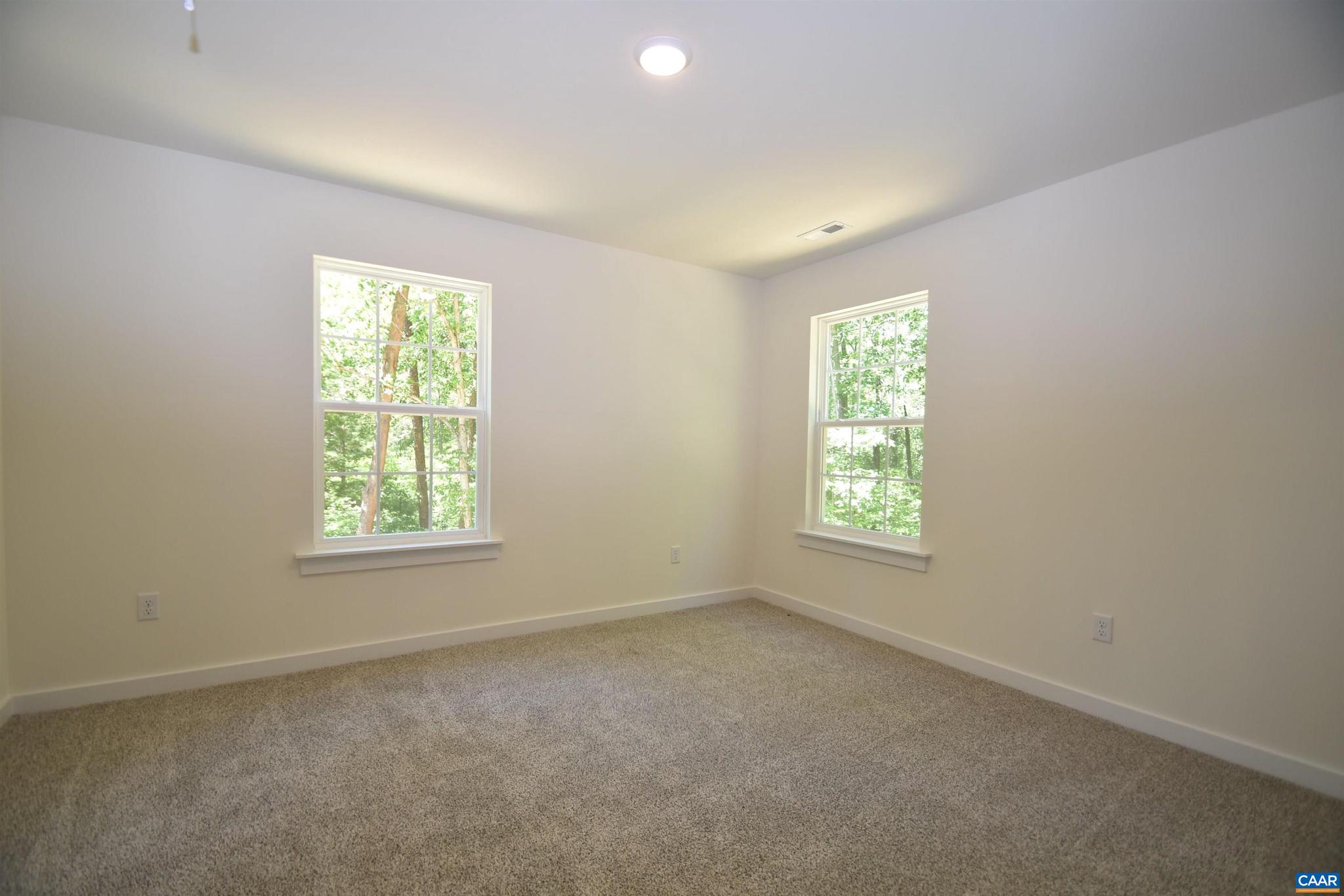 HUNTERS LAKE - Residential