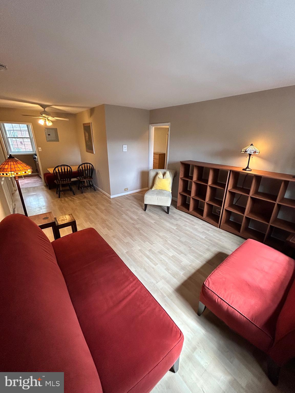 ARLINGTON OAKS - Residential Lease