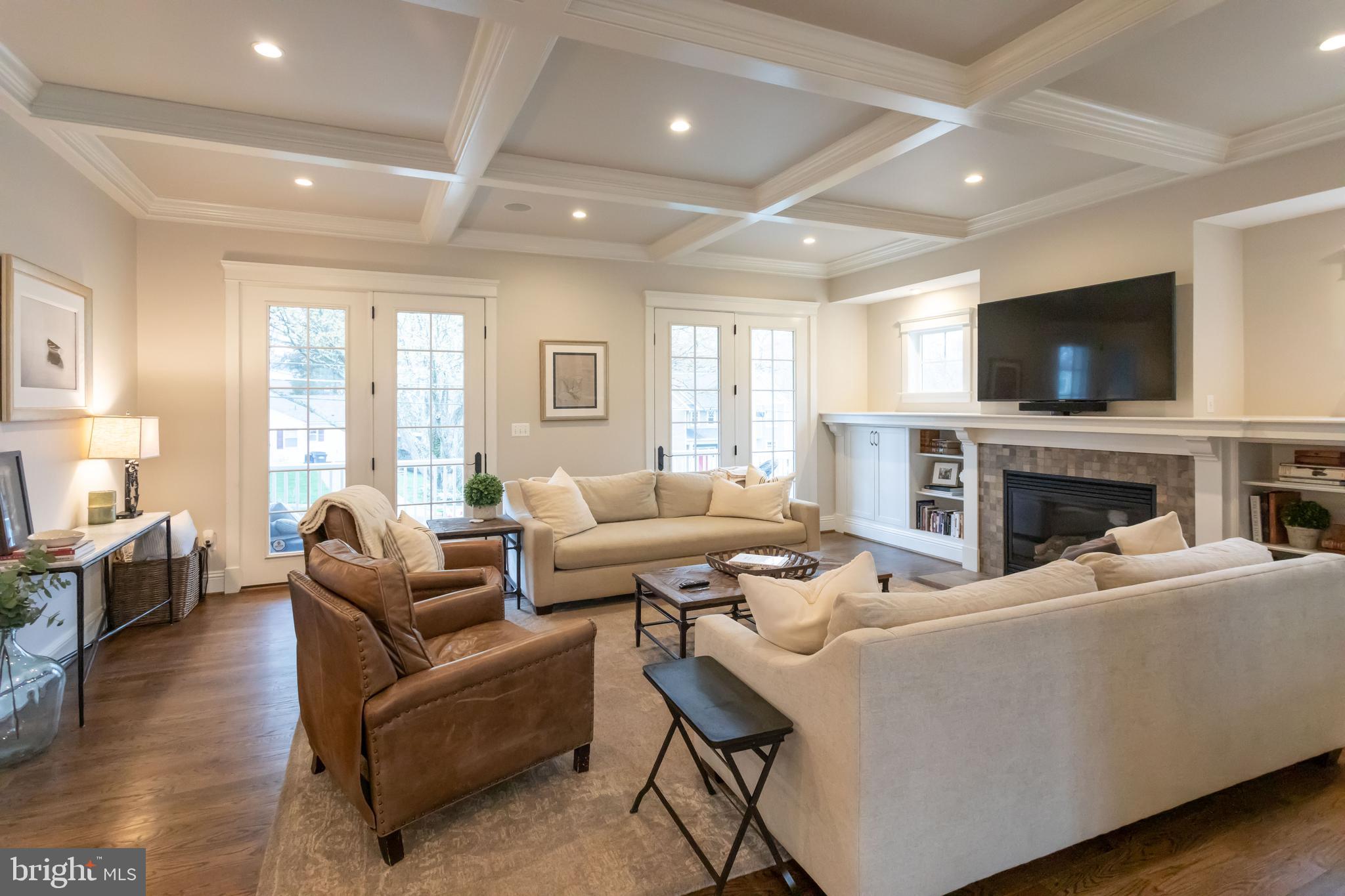 CHURCHILL - Residential