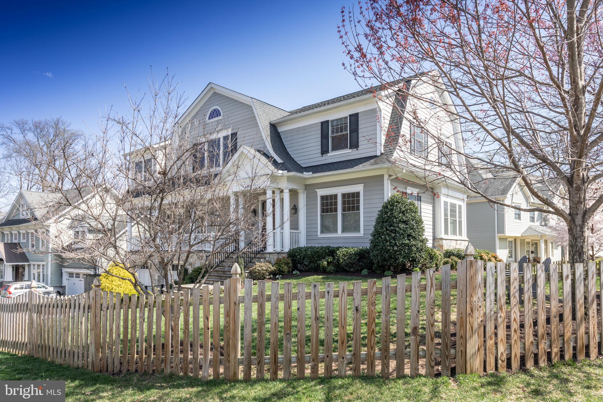 CHURCHILL - Residential