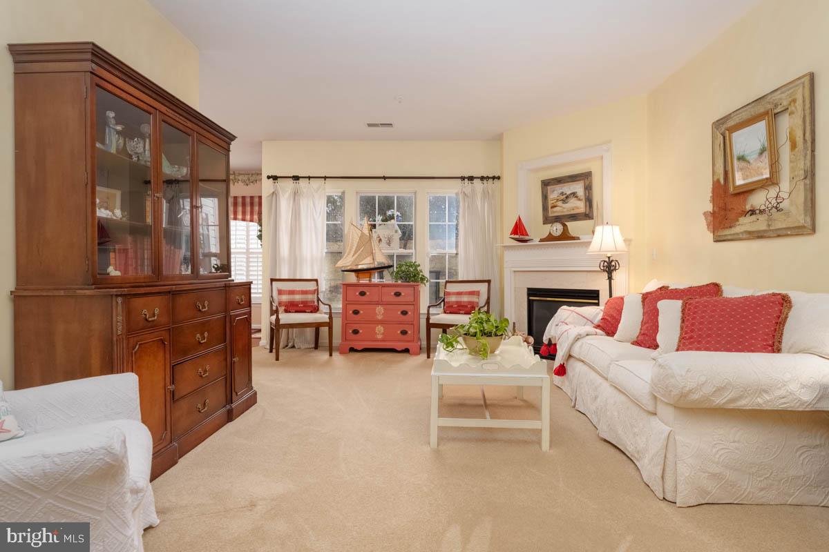 WINDSOR AT PERRY HALL FARMS - Residential