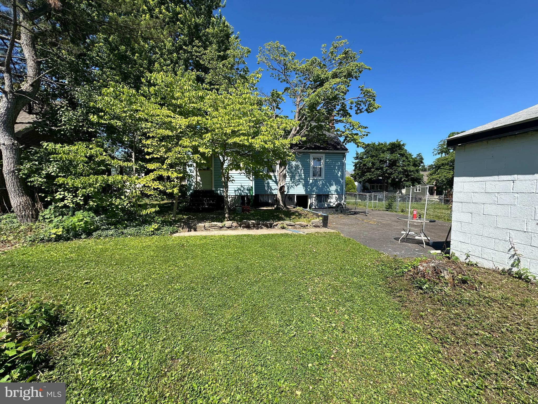 BROOKLAND TERRACE - Residential