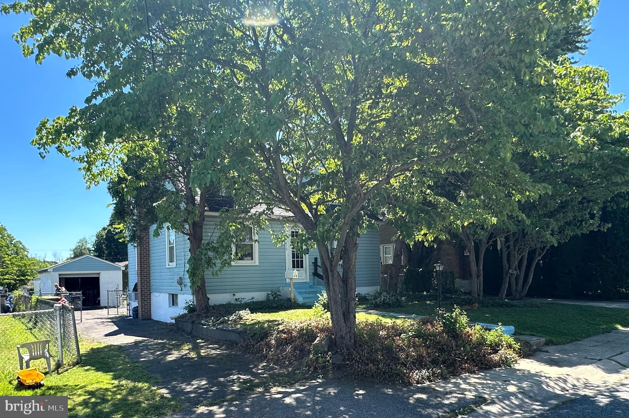 BROOKLAND TERRACE - Residential
