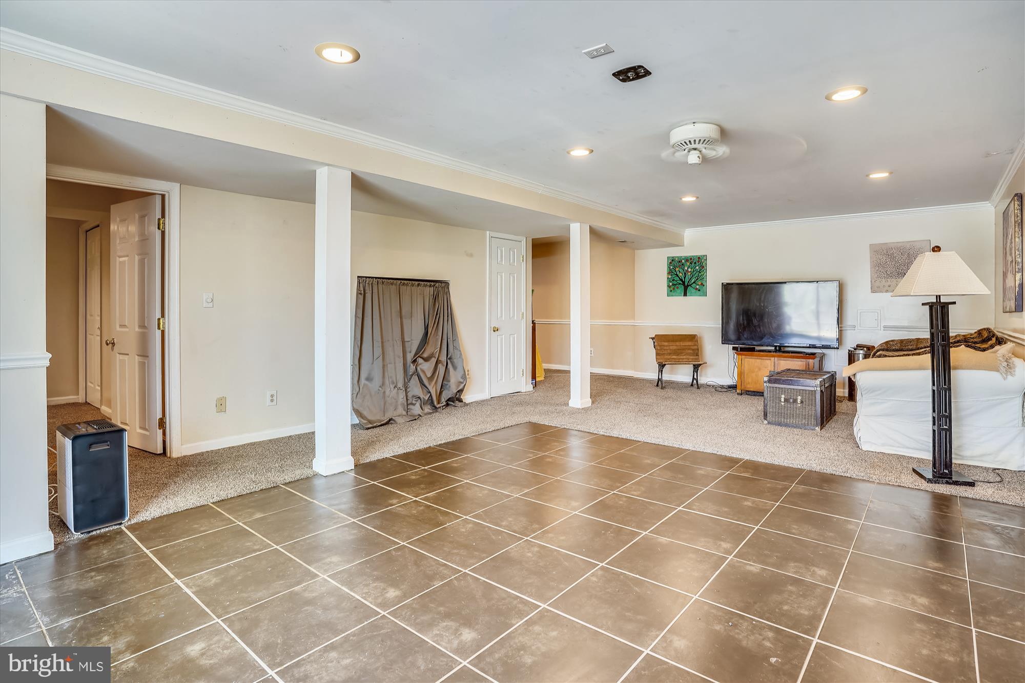 HAMPTON OAKS - Residential