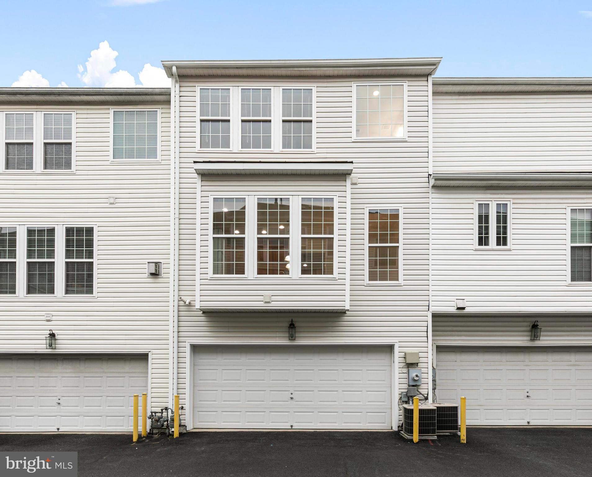 FAIRCREST - Residential