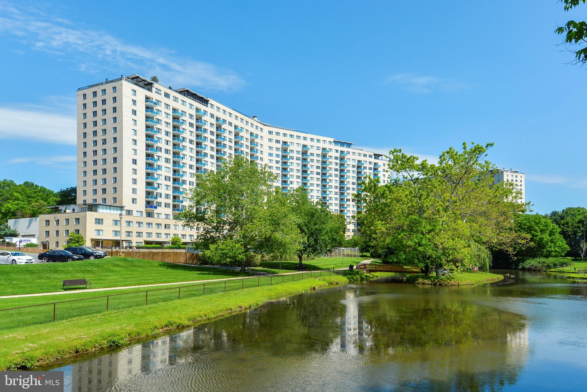 SUPER NICE LARGE 2 BEDROOM, 1 BATH, OVER 1,100 SQUARE FEET, LOBBY LEVEL APARTMENT/CONDO. RENOVATED & SHOWS BEAUTIFULLY. NEUTRAL CARPET THROUGHOUT, WONDERFUL VIEWS OF THE PARK & POOL, LOCATED JUST STEPS TO GROSVENOR STRATHMORE METRO & STRATHMORE ARTS CENTER, MINUTES TO NIH, BETHESDA NAVAL, DC, BETHESDA, ALL MAJOR ROUTES ALL UTILITIES INCLUDED, ELECTRIC, GAS, WATER, HEAT, A/C, PARKING,FIOS CABLE & INTERNET AND ALL BUILDING AMENITIES, POOL, TENNIS COURTS, FITNESS ROOM, 24 HOUR FRONT DESK & MORE. SORRY, NO PETS GOOD CREDIT, FIRST MONTHS RENT, SECURITY DEPOSIT, $350 MOVE IN FEE, $45 PER ADULT APPLICATION FEE, $100 PROCESSING FEE. GARAGE PARKING $50 PER YEAR, OUTDOOR PARKING $200 PER YEAR