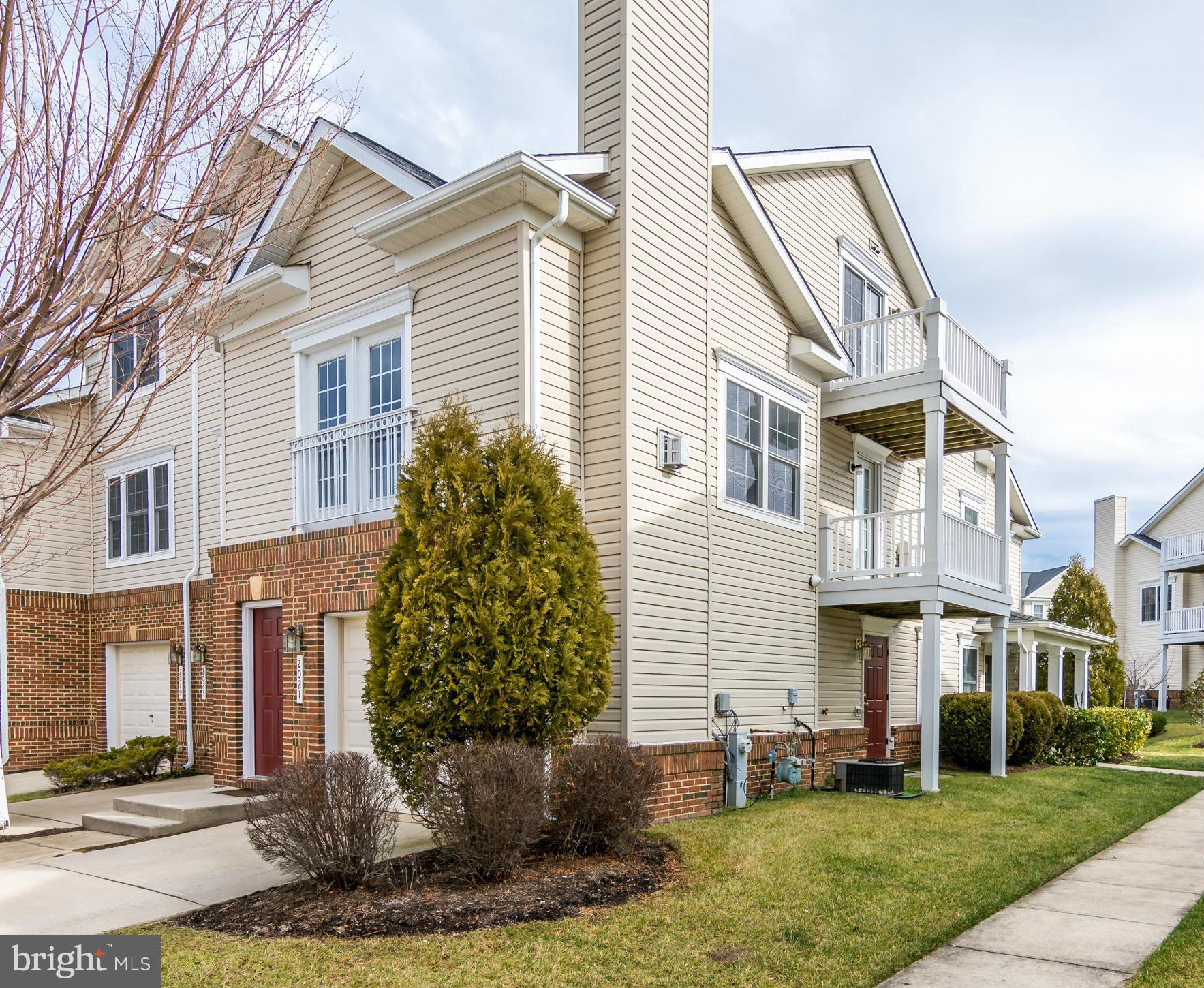 Beautiful Move-In Ready townhouse/condo w/ garage!  Kitchen includes 42" cherry cabinets, SS appls, ceramic floor, pantry, and door to covered balcony.  2 Master Suites + Loft (poss 3rd BR), Walk-in Closet, soaking tub, open loft with closet & balcony, gas FP, conditioned climate control storage rm behind garage + utility rm.  Minutes to FT Meade & MARC rail. Comm pools, clubhouse,etc!