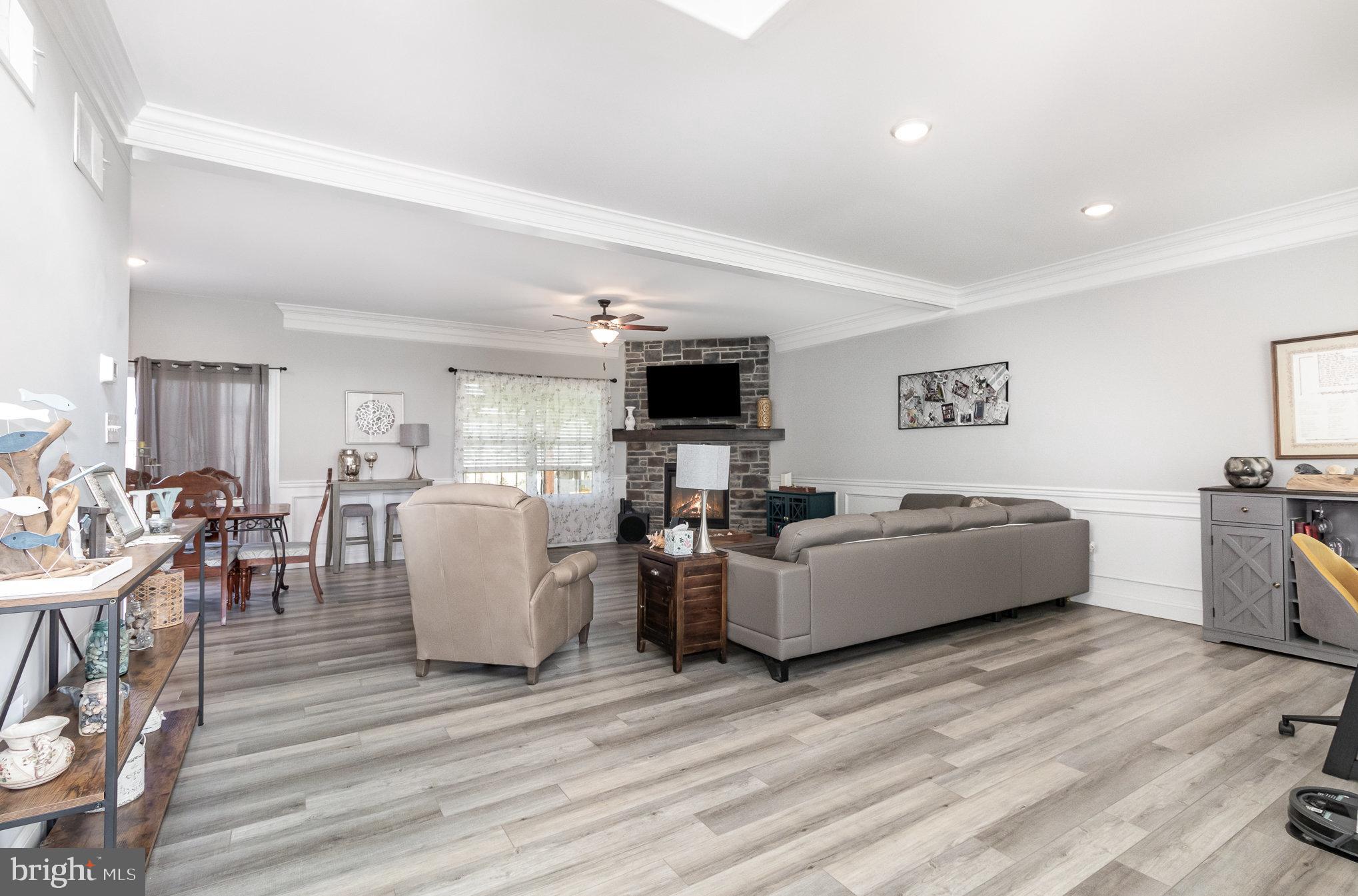 GRAND POINT CROSSING - Residential